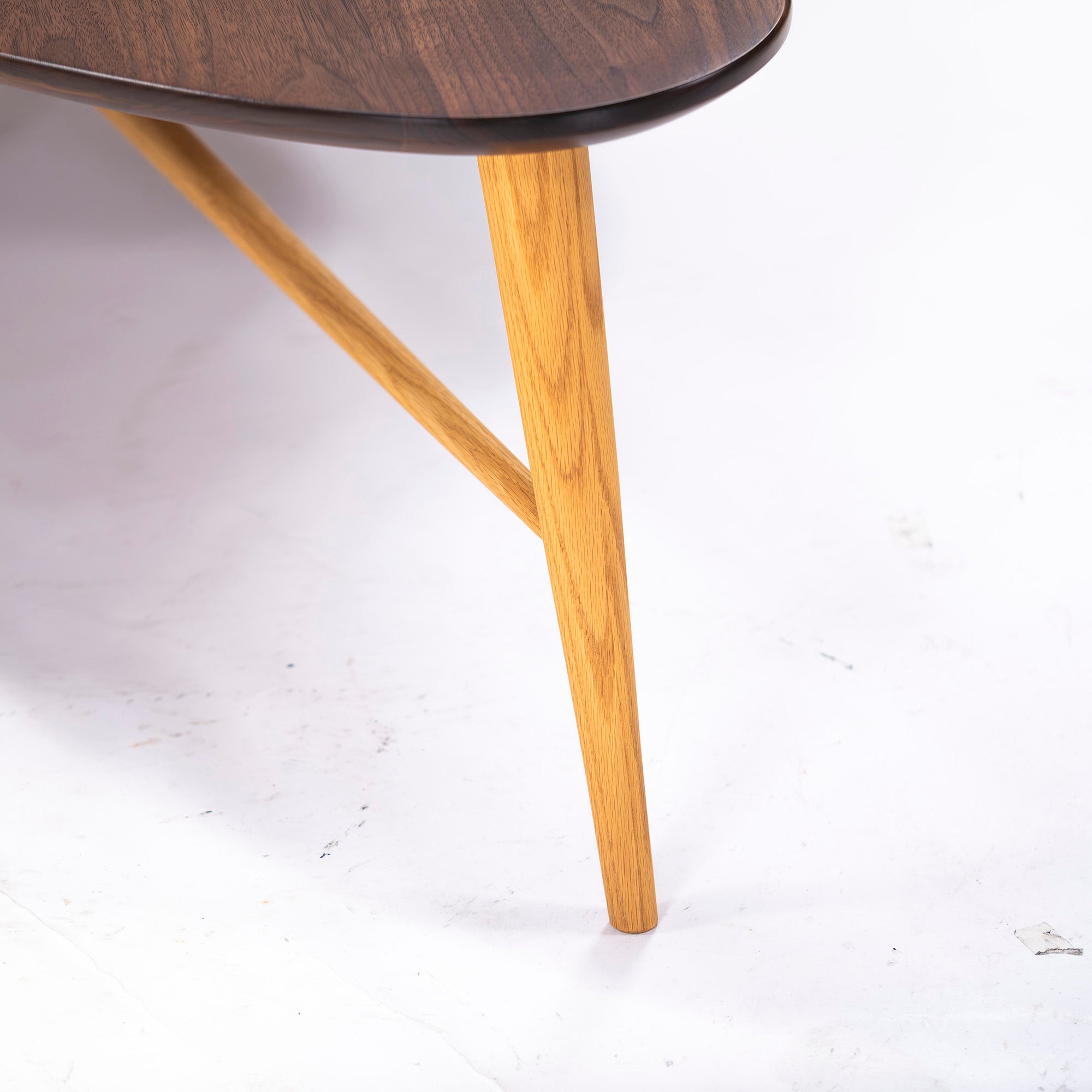 Center table Kashiwa Mokko CIVIL Living table CT66LK Bean top Walnut x oak Bean-shaped top Solid wood