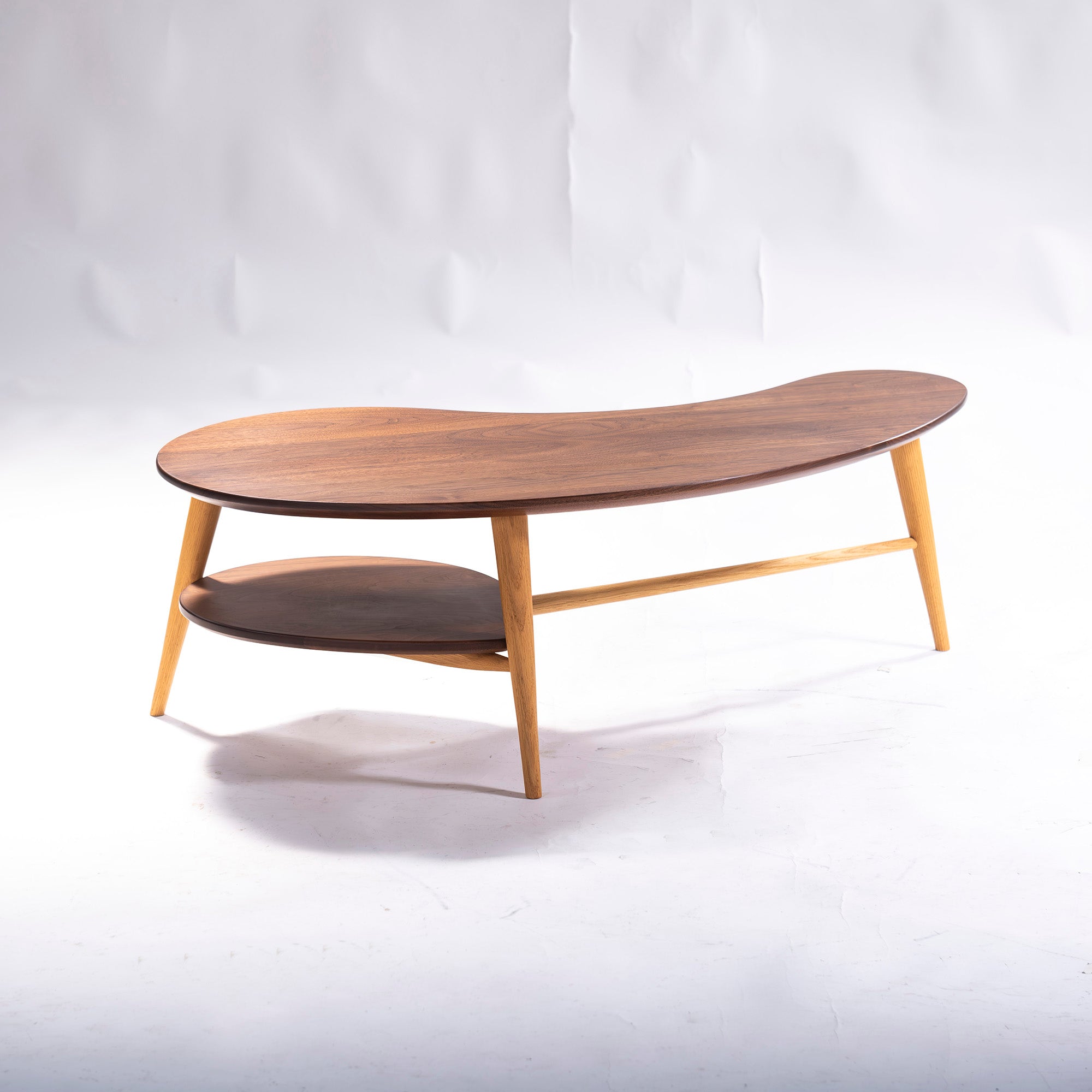 Center table Kashiwa Mokko CIVIL Living table CT66LK Bean top Walnut x oak Bean-shaped top Solid wood