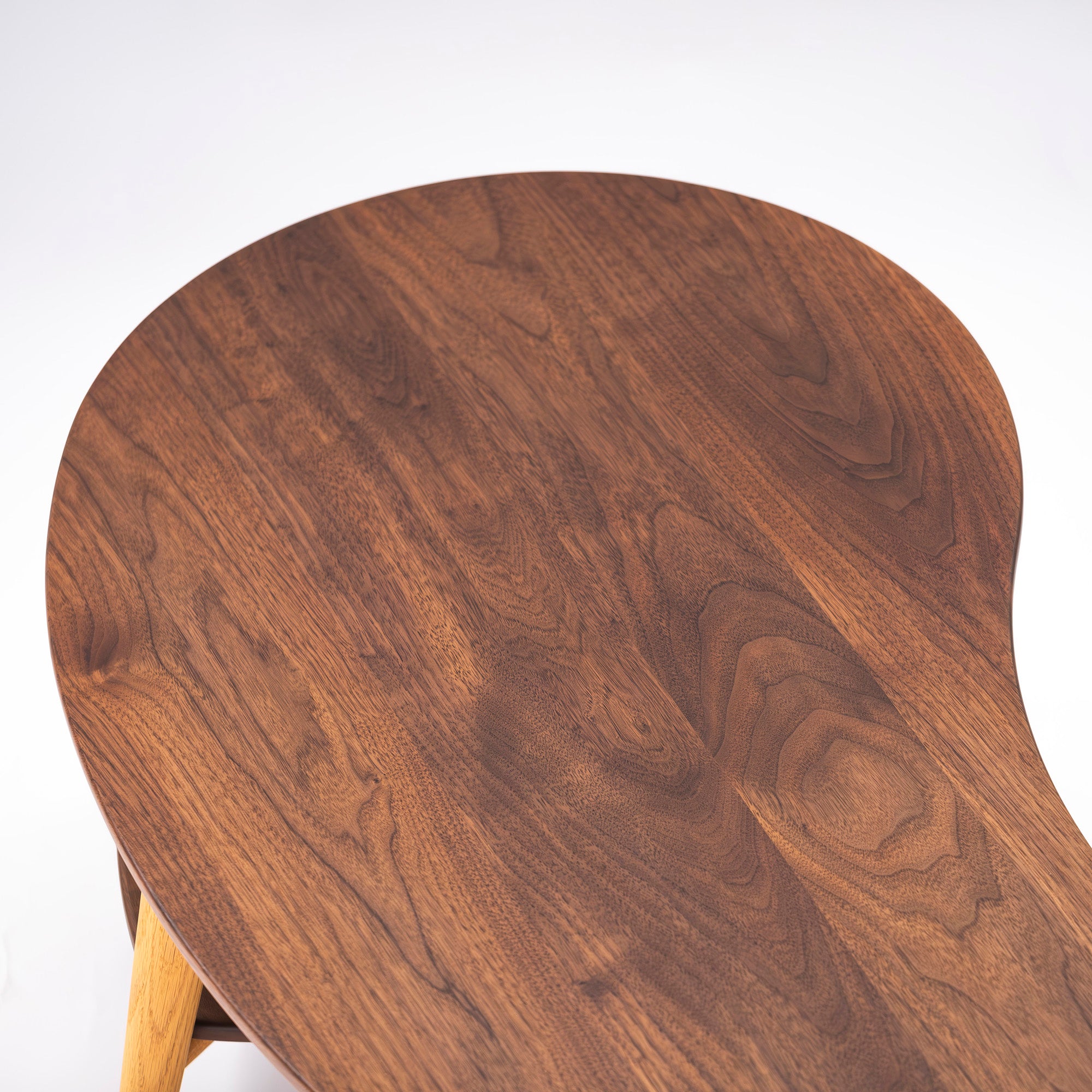 Center table Kashiwa Mokko CIVIL Living table CT66LK Bean top Walnut x oak Bean-shaped top Solid wood
