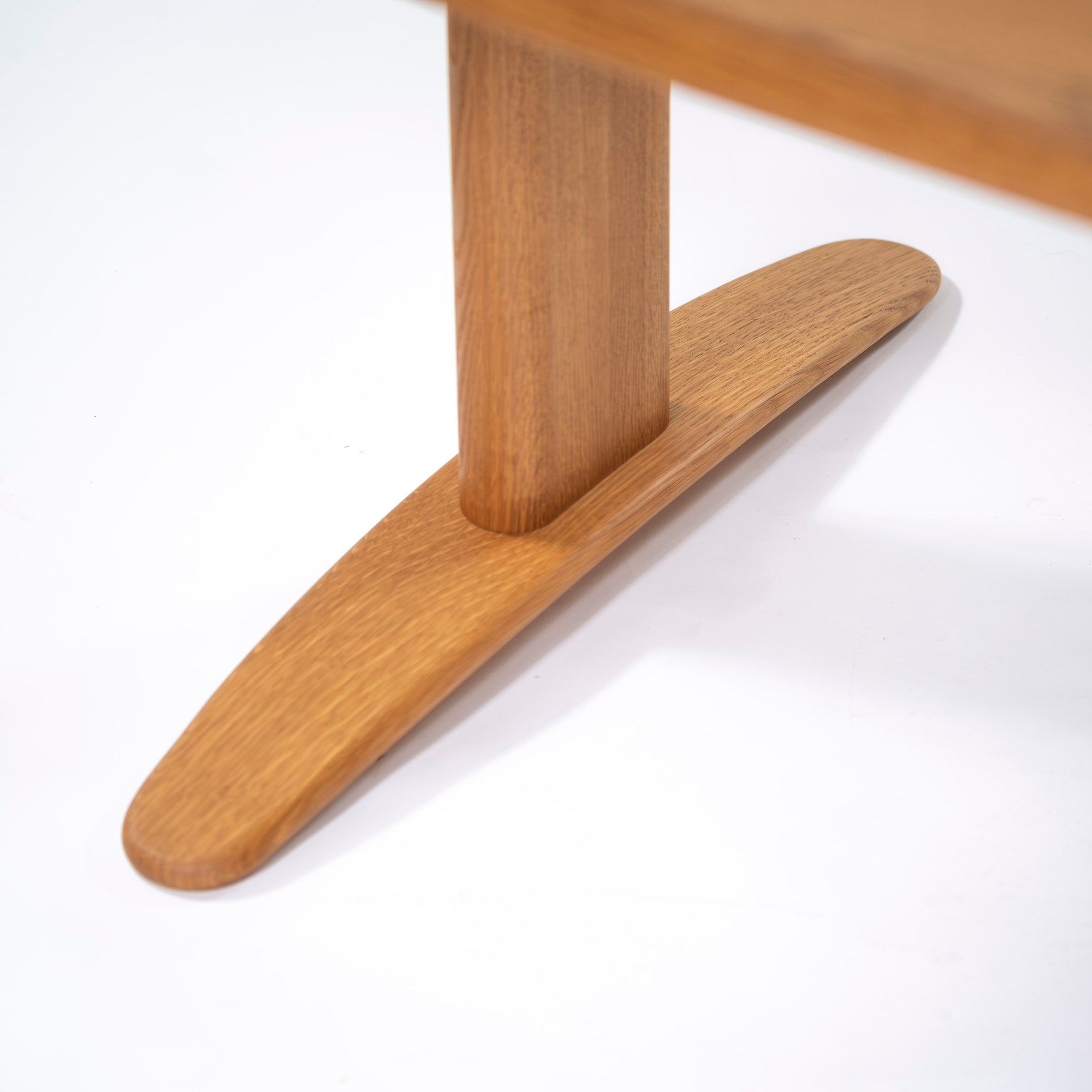 Dining table Hida Sangyo Woodpecker Words of the Forest SN384 Living room table w160 One-sided R-shaped tabletop Oak wood Oil finish Japanese modern