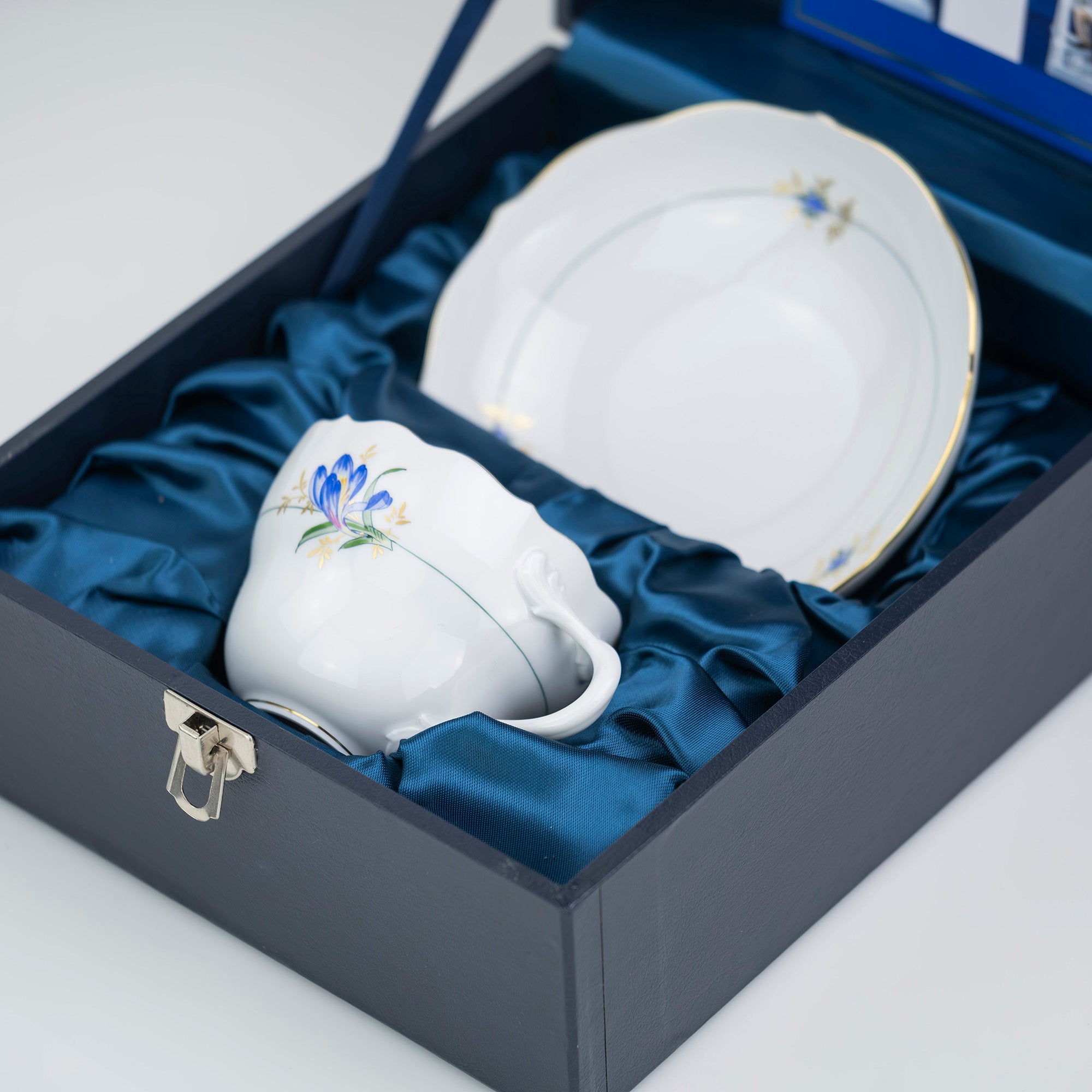 マイセン MEISSEN ベーシックフラワー 一つ花 クロッカス 金彩 カップ&ソーサー(1)