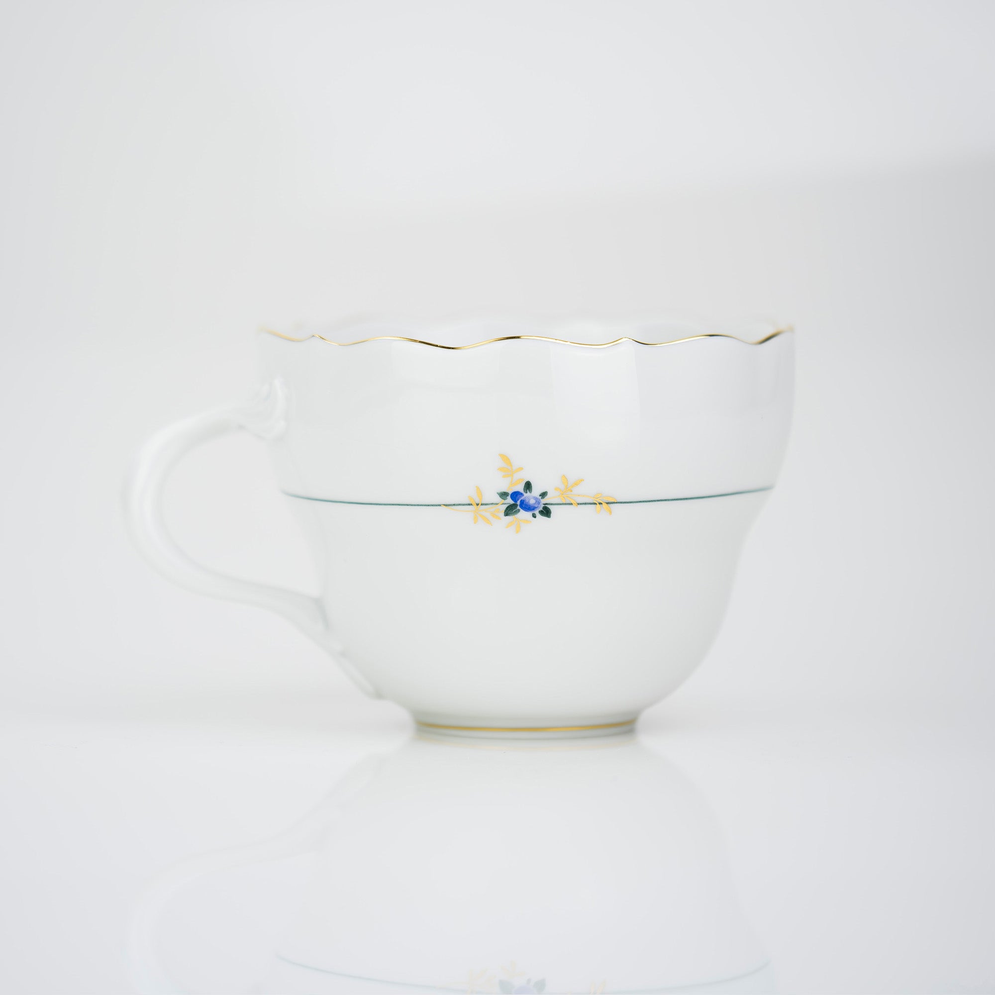 Meissen Basic Flower Crocus Gold Cup & Saucer (1)