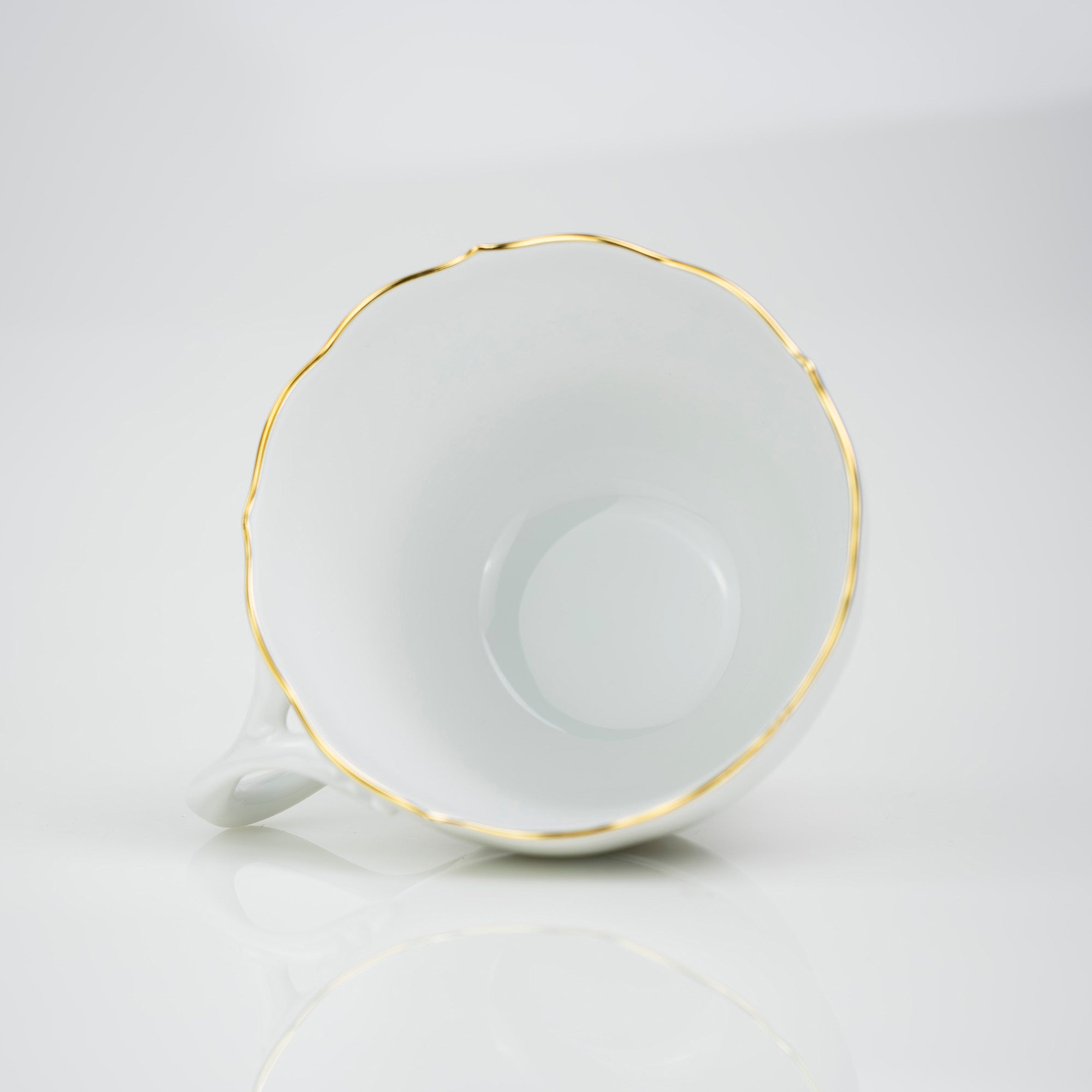 Meissen Basic Flower Crocus Gold Cup & Saucer (1)