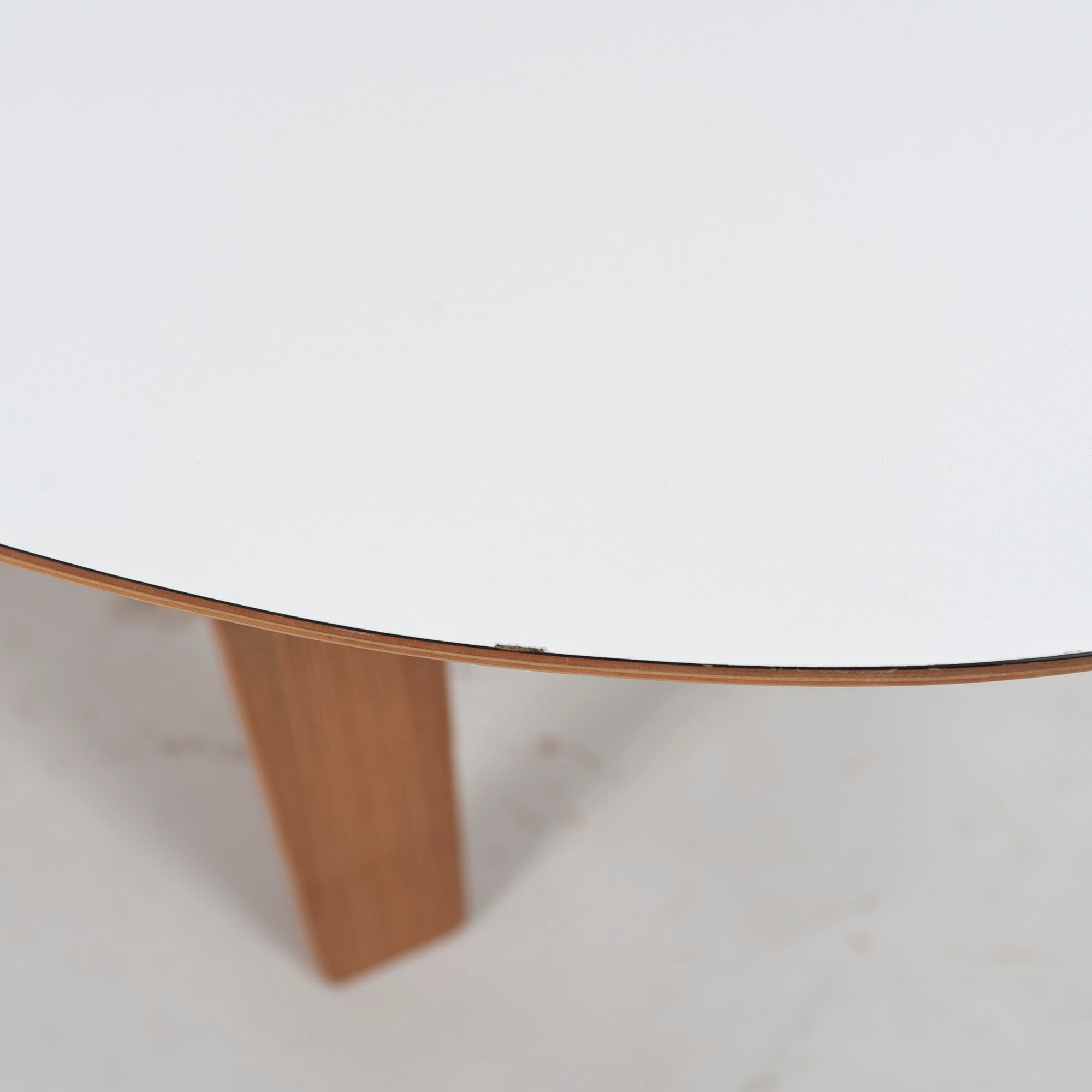 Center table MUJI Oval top Low table Melamine top Ash wood Natural modern Nordic modern IDEE