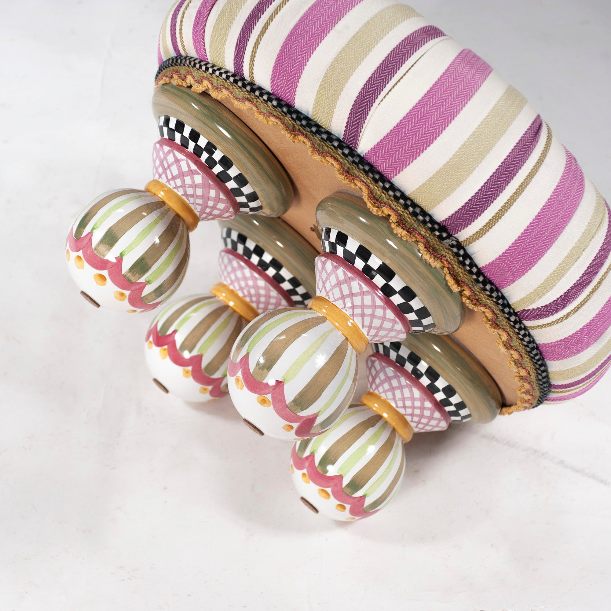 Stool MACKENZiE-CHILDS Mackenzie Childs Ceramic Pottery Elegant Classic Feminine Luxury Hand Painted