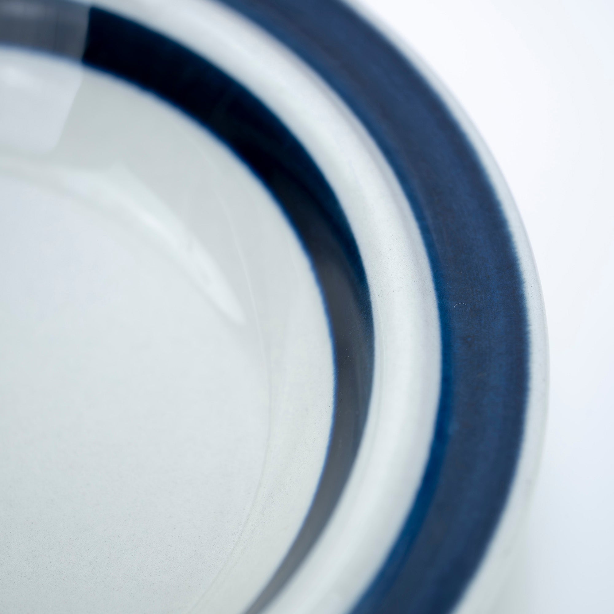 Arabia Anemone Soup Plate by Ulla Procoppe, Nordic Vintage