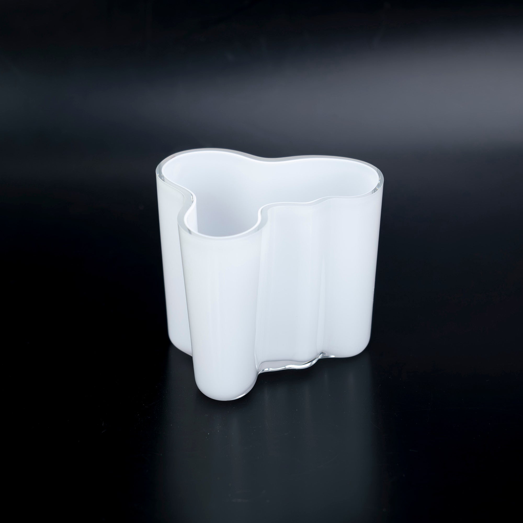 Iittala Alvar Aalto Flower Vase White 9.5cm Good Condition