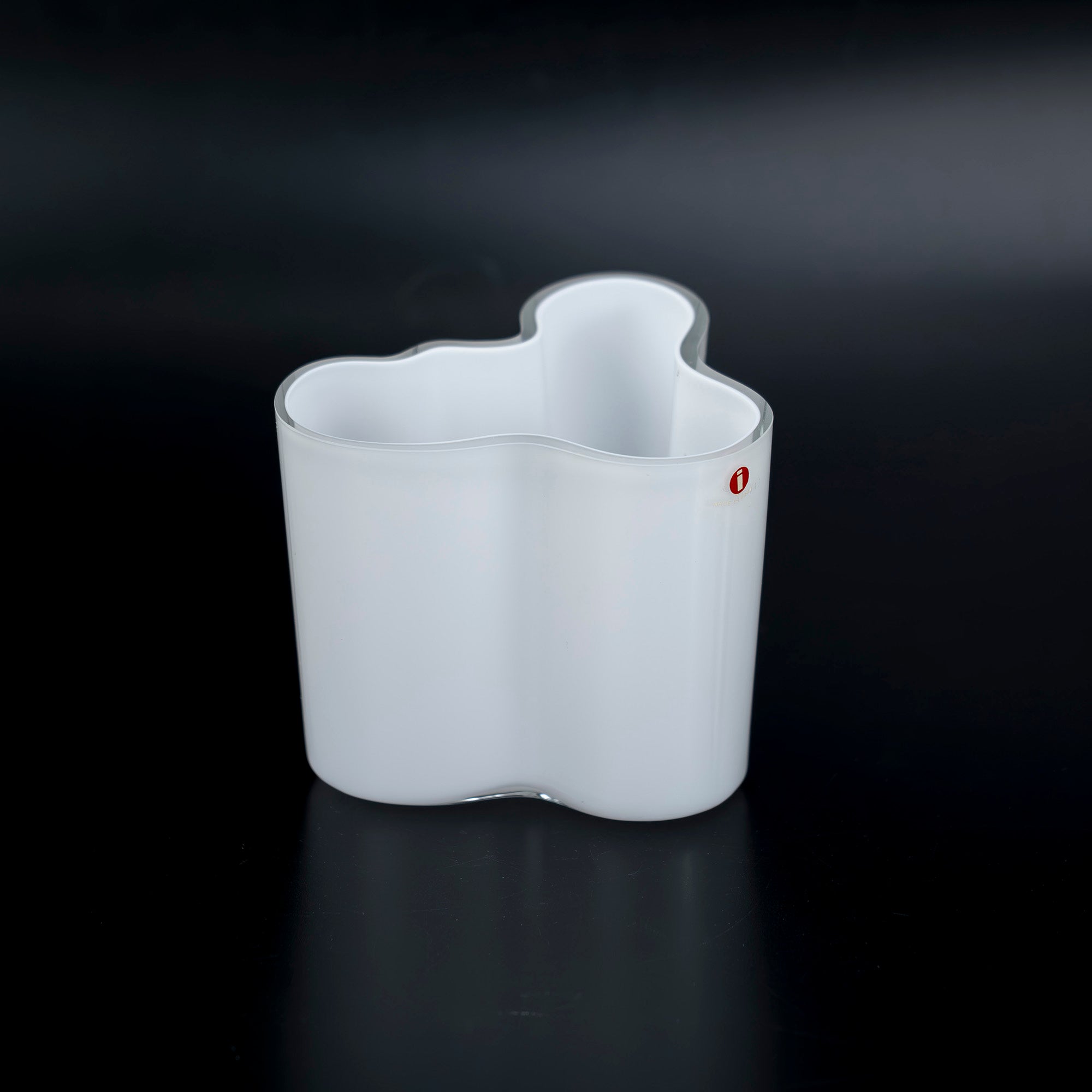 Iittala Alvar Aalto Flower Vase White 9.5cm Good Condition