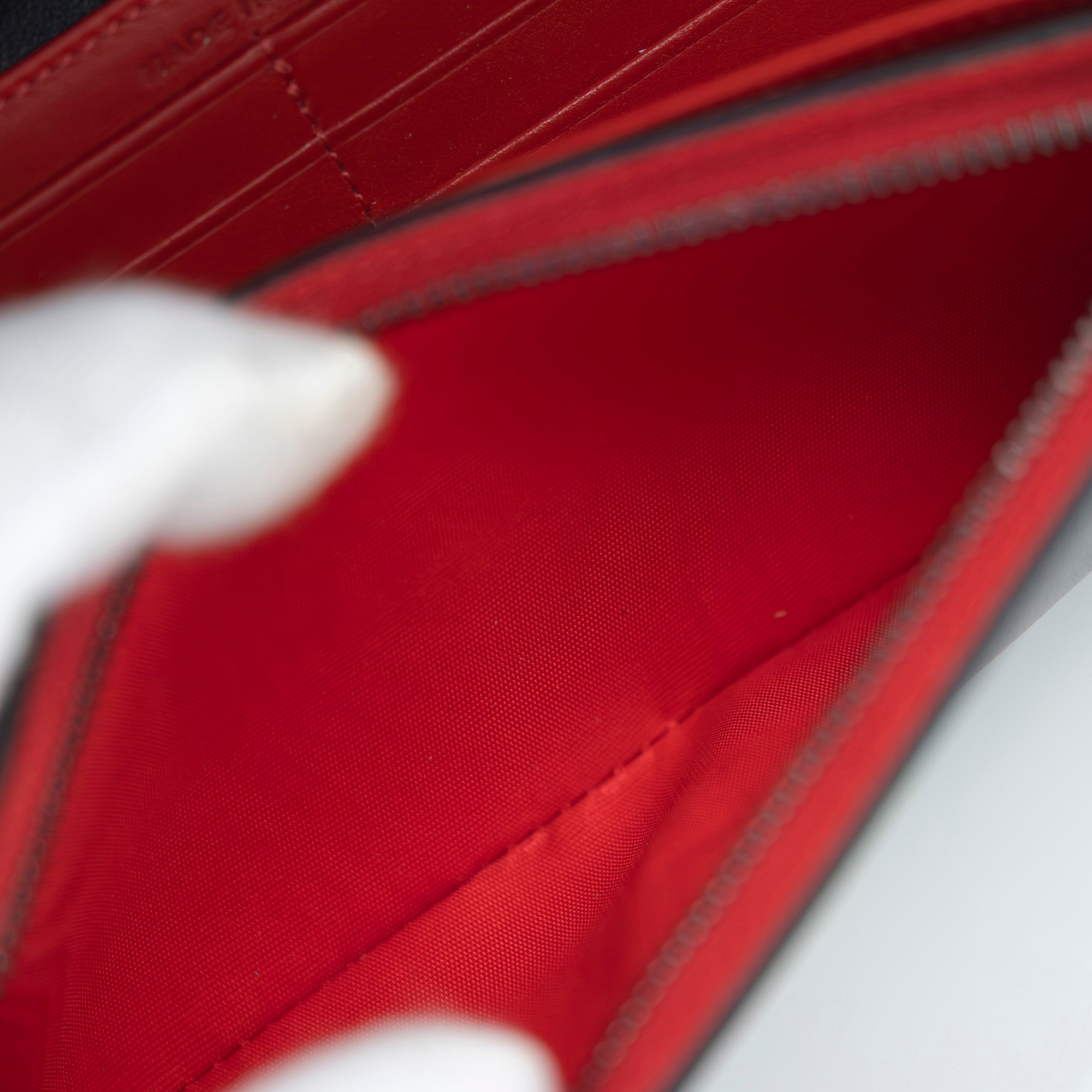 クリスチャンルブタン Christian Louboutin マカロン スパイクスタッズウォレット ストラップ付長財布 美品