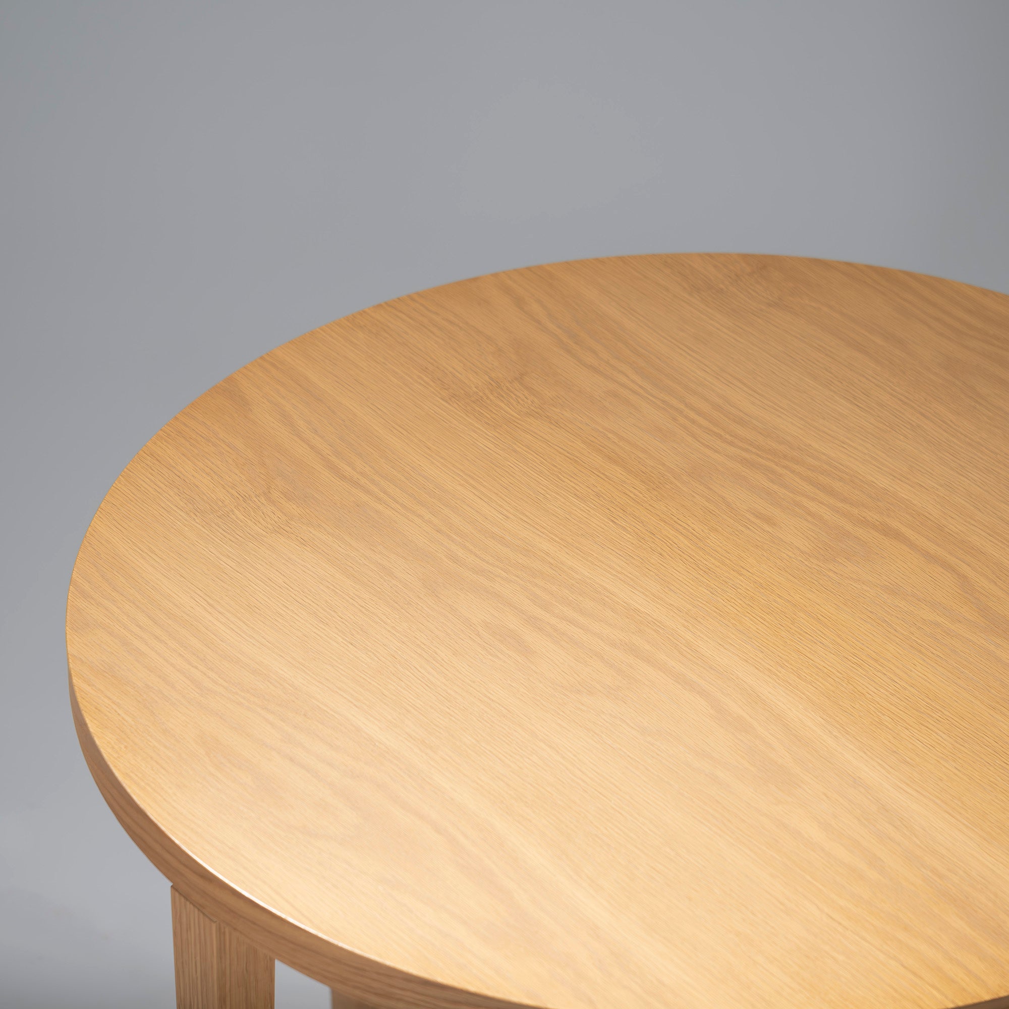 Dining table ACTUS FB round table Oak wood w90 tapered legs Nordic modern simple modern round