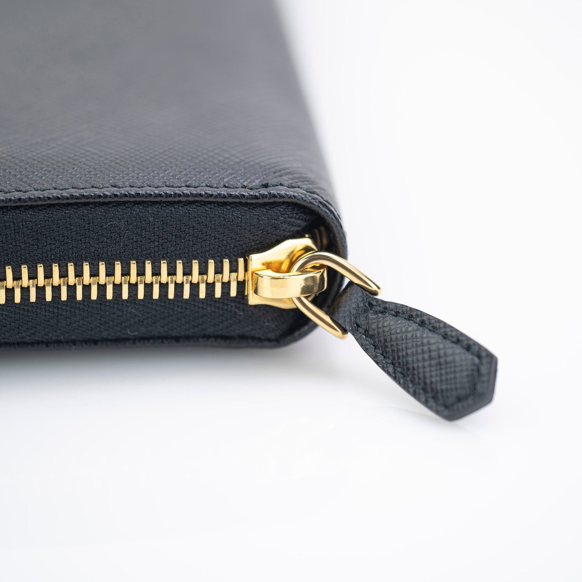 PRADA SAFFIANO zip-around long wallet, black, in good condition