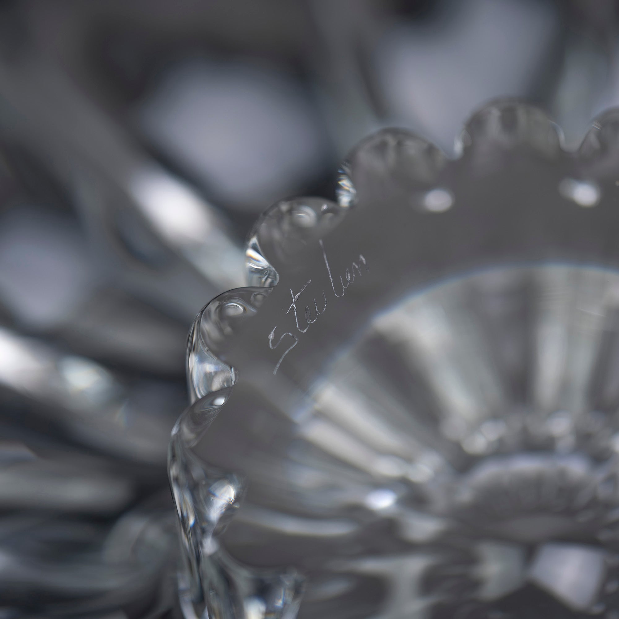 STEUBEN high-pedestal dish, compote dish with legs, Crystal Art, vintage, in good condition