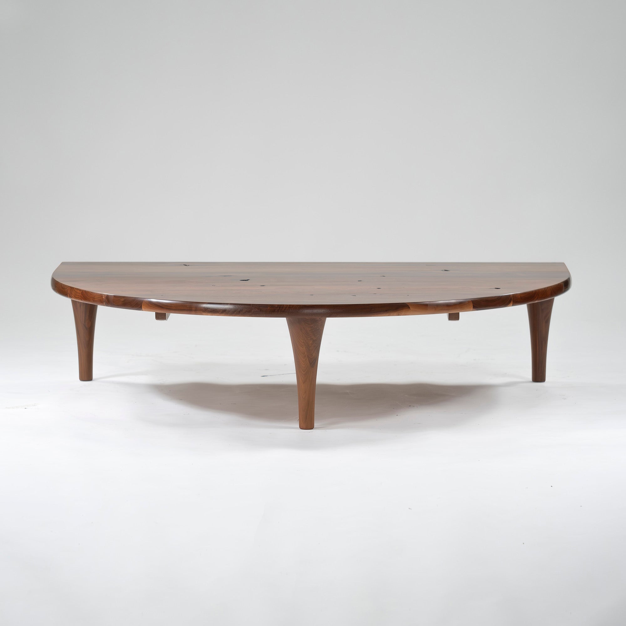 Center table Hida Sangyo Mori no Kotoba Walnut Semicircular living table w150 Solid walnut Japanese modern Old house Woodpecker