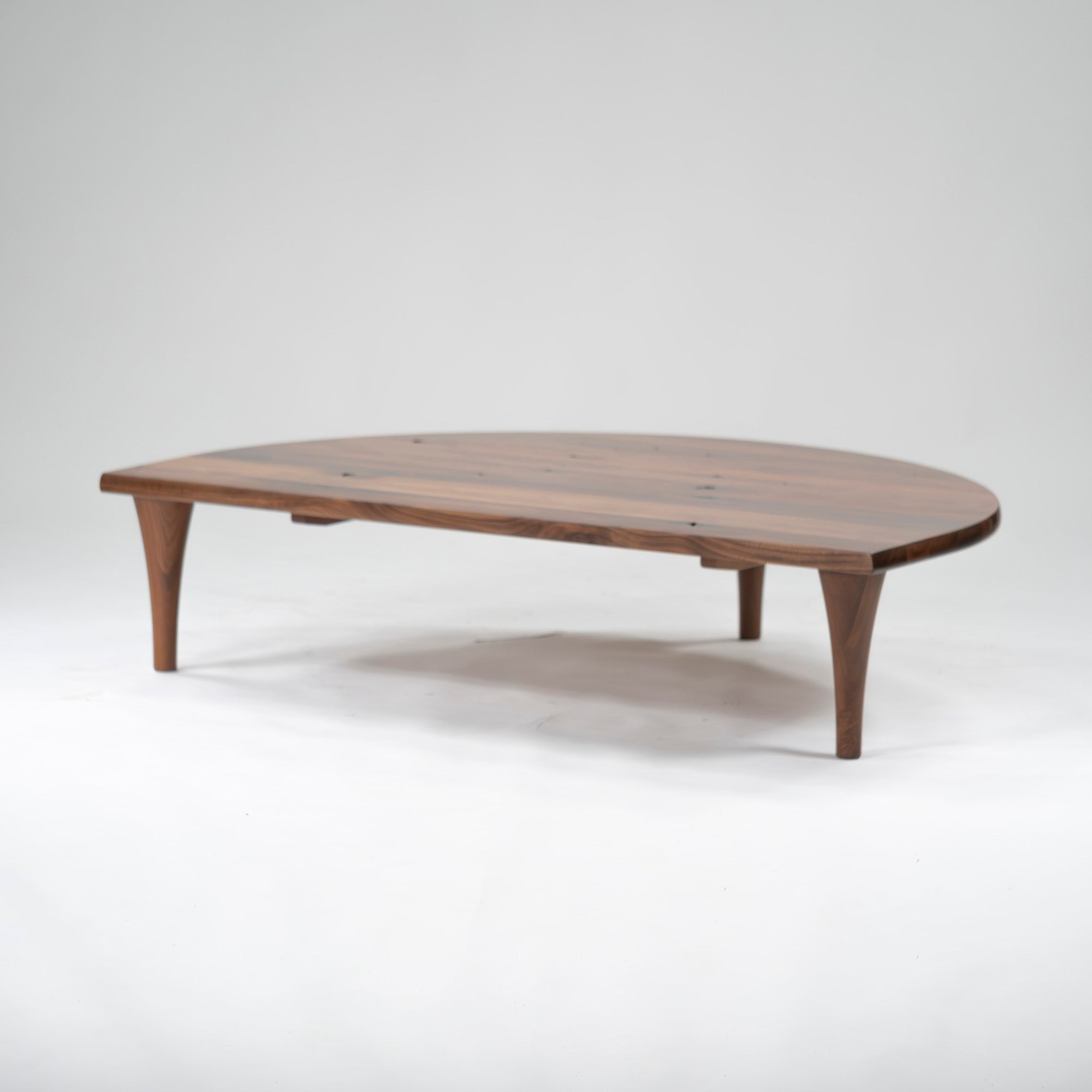 Center table Hida Sangyo Mori no Kotoba Walnut Semicircular living table w150 Solid walnut Japanese modern Old house Woodpecker