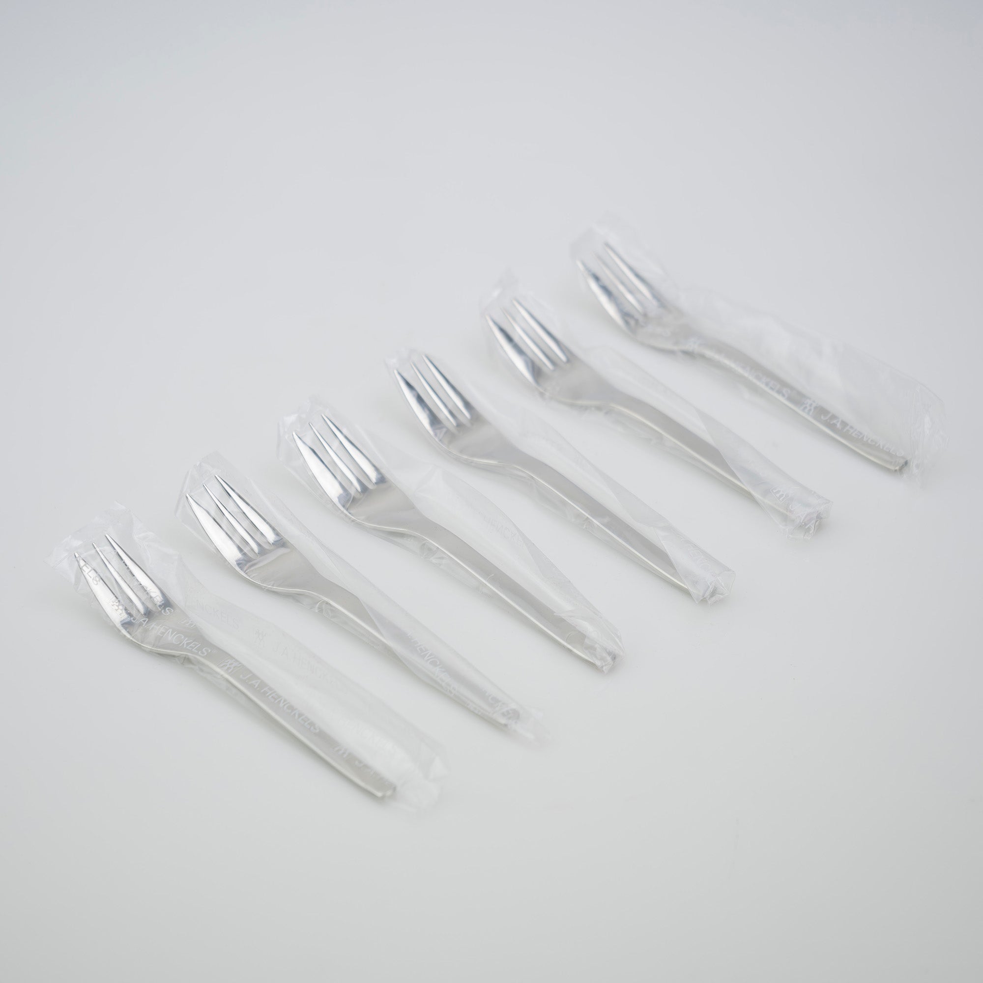 ツヴィリング ヘンケルス ZWILLING J.A.HENCKELS ハンゼアティック ステンレス製カトラリー24本セット 美品