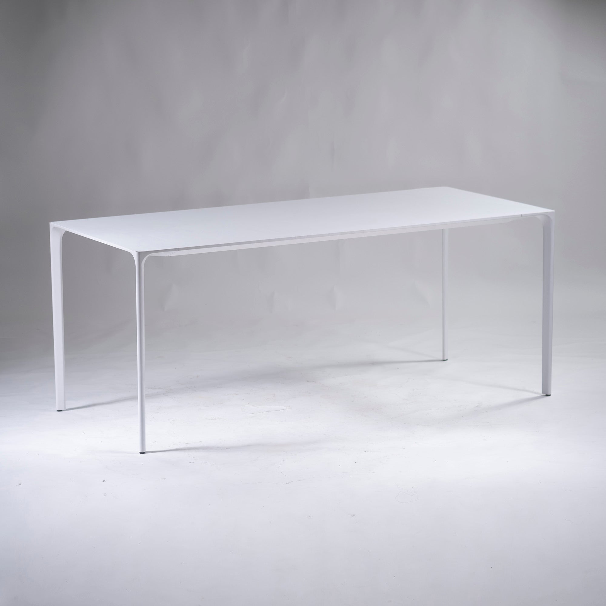 Dining table arper NUUR #8014 Melamine top White Minimal modern Italian modern Simple