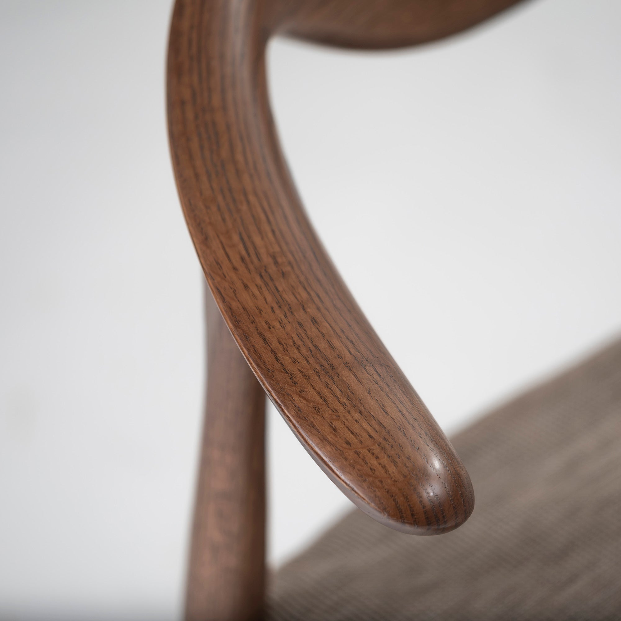 Set of 2 dining chairs by Kashiwa Mokko Rit, oak wood, covered, natural modern, Japanese modern, half arm chair