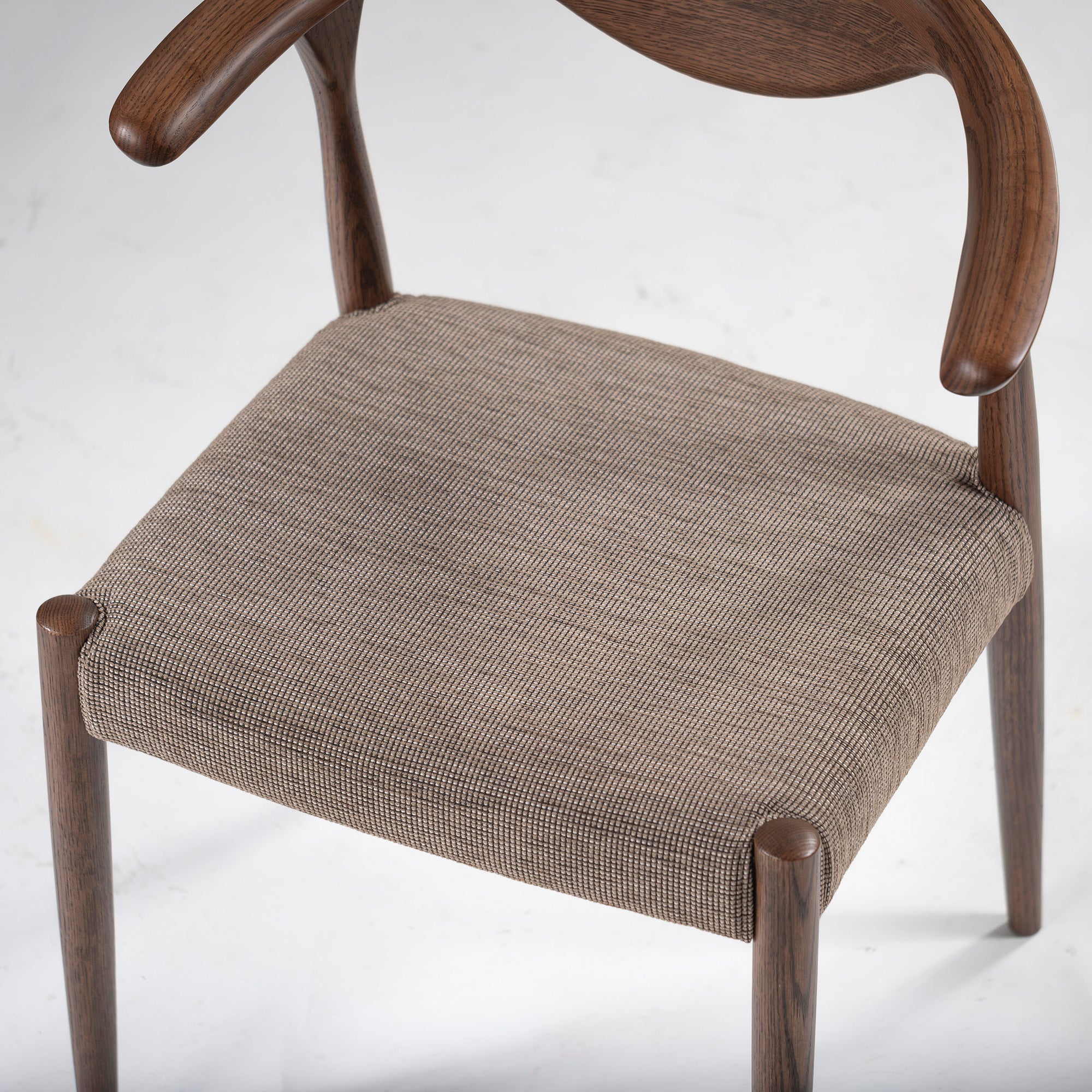 Set of 2 dining chairs by Kashiwa Mokko Rit, oak wood, covered, natural modern, Japanese modern, half arm chair