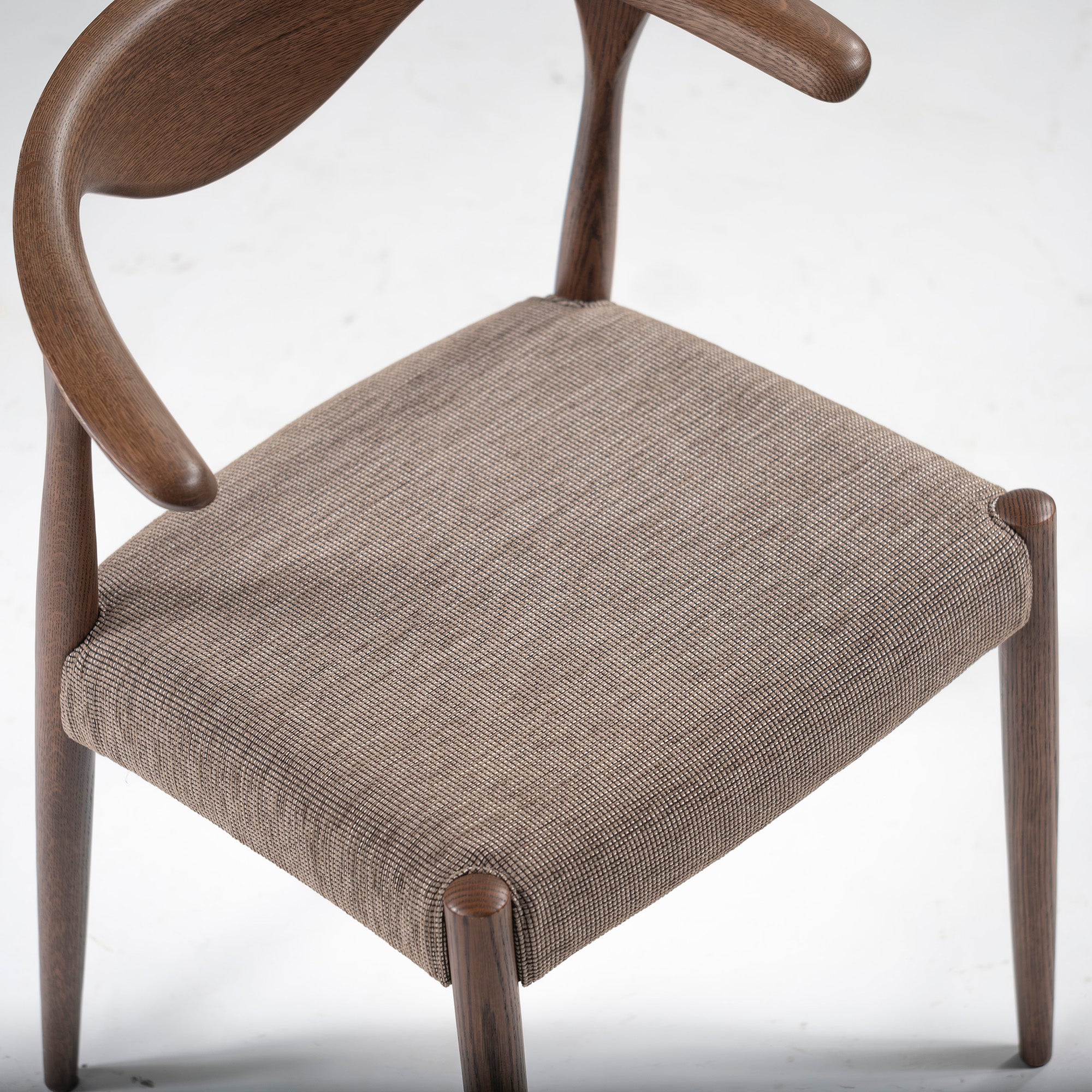 Set of 2 dining chairs by Kashiwa Mokko Rit, oak wood, covered, natural modern, Japanese modern, half arm chair