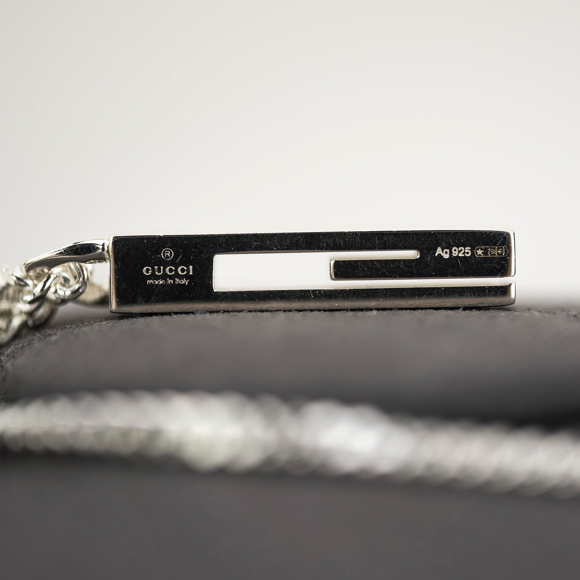 Gucci Necklace Cutout G Bar Type Sterling Silver Curb Chain Unisex