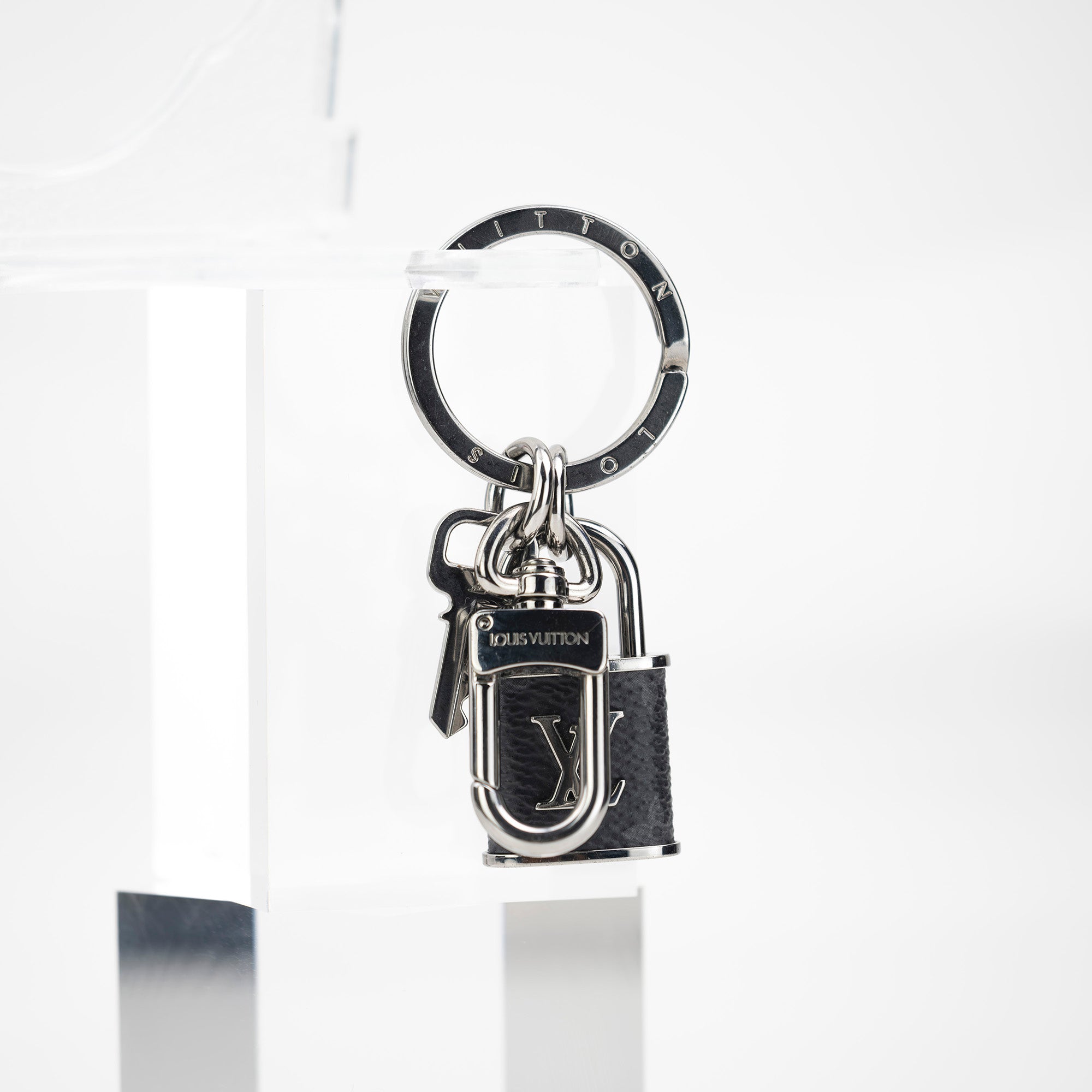 Louis Vuitton Monogram Eclipse Portocle LV Lock M00967 Key Ring Charm Men's Accessories