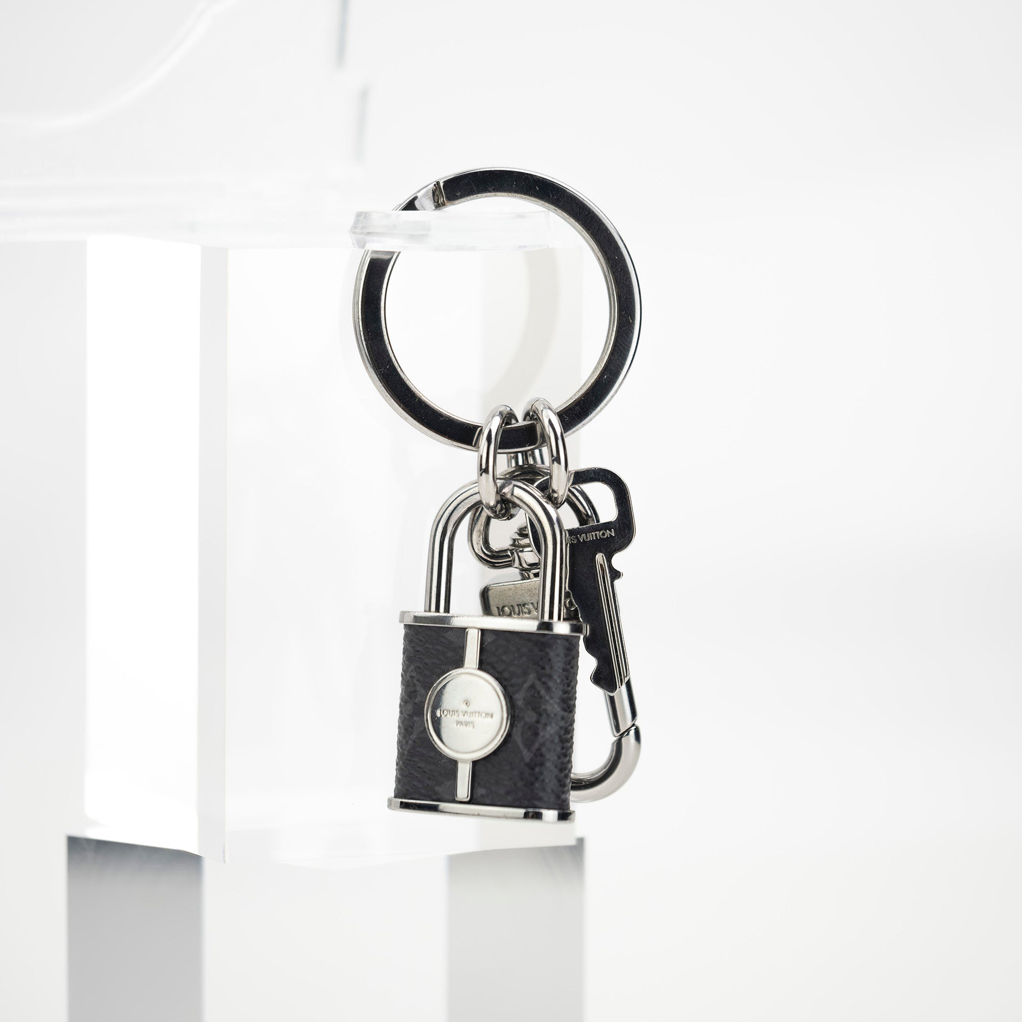 Louis Vuitton Monogram Eclipse Portocle LV Lock M00967 Key Ring Charm Men's Accessories