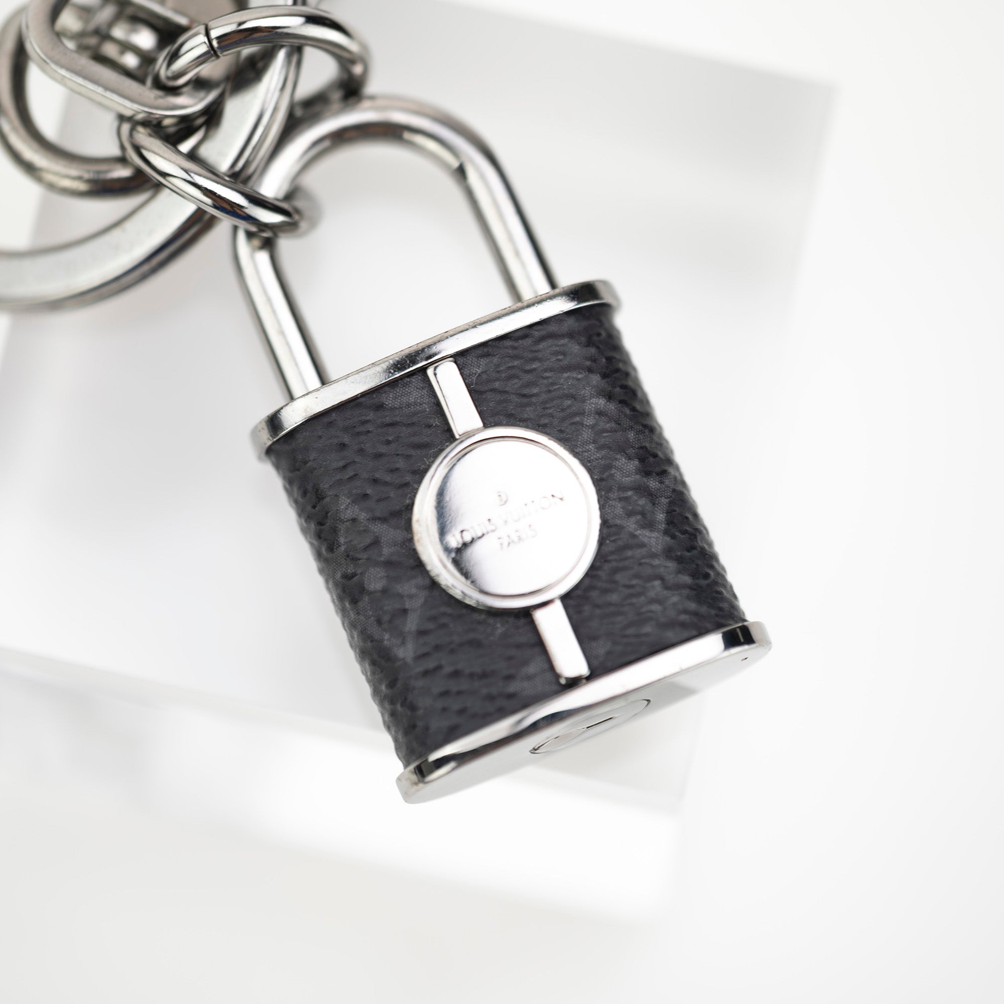 Louis Vuitton Monogram Eclipse Portocle LV Lock M00967 Key Ring Charm Men's Accessories
