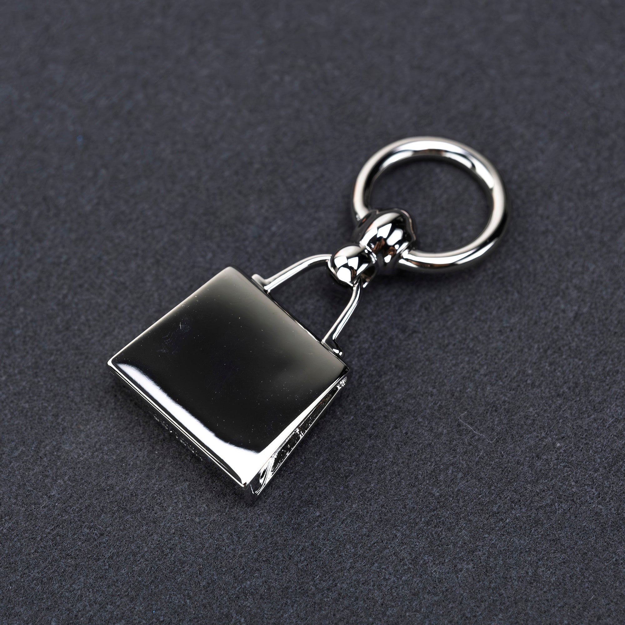 HERMES Mini Kelly twilly ring, in good condition