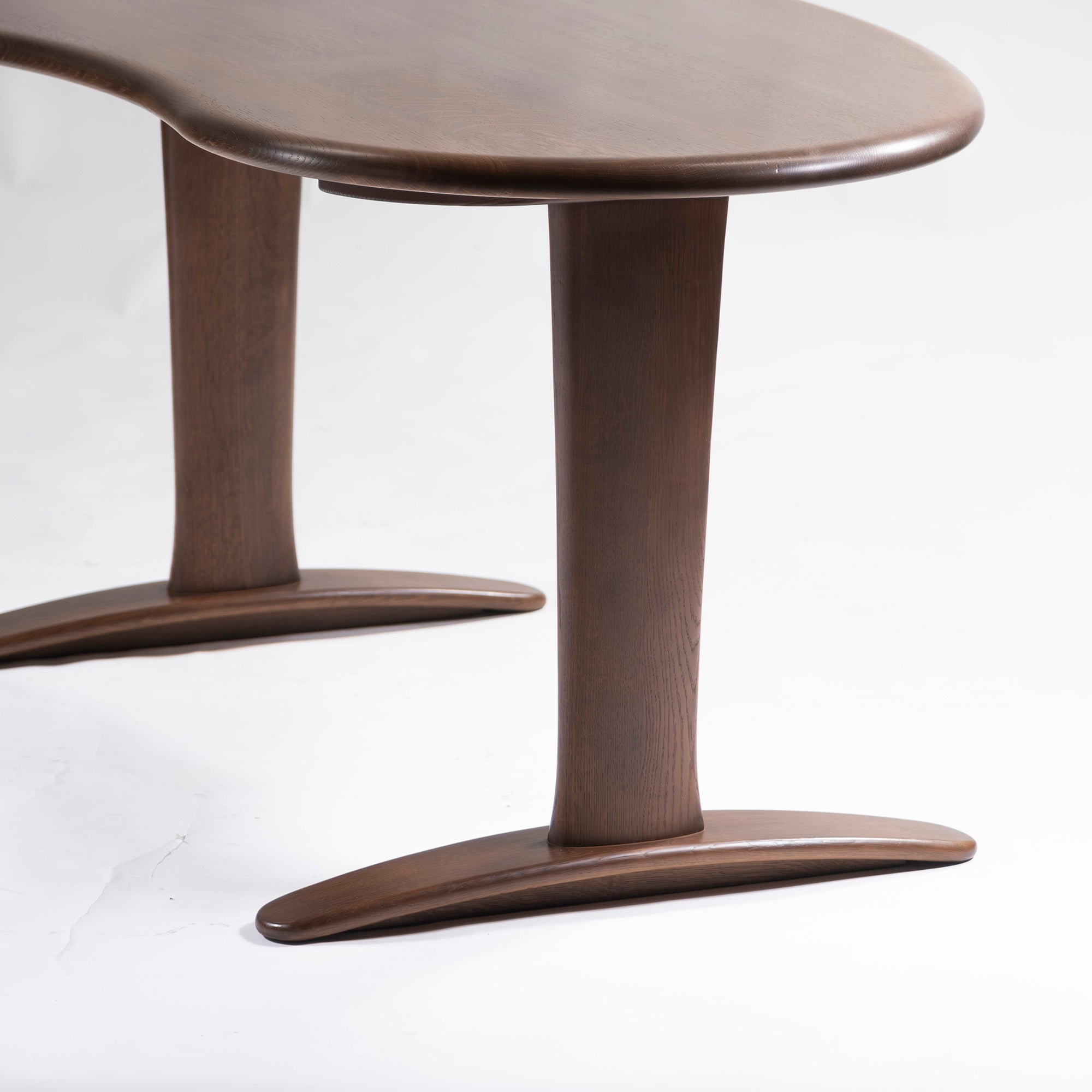 Dining table Hida Sangyo Woodpecker JIN Dining table w145 Oak bean-shaped top Bean table Solid wood