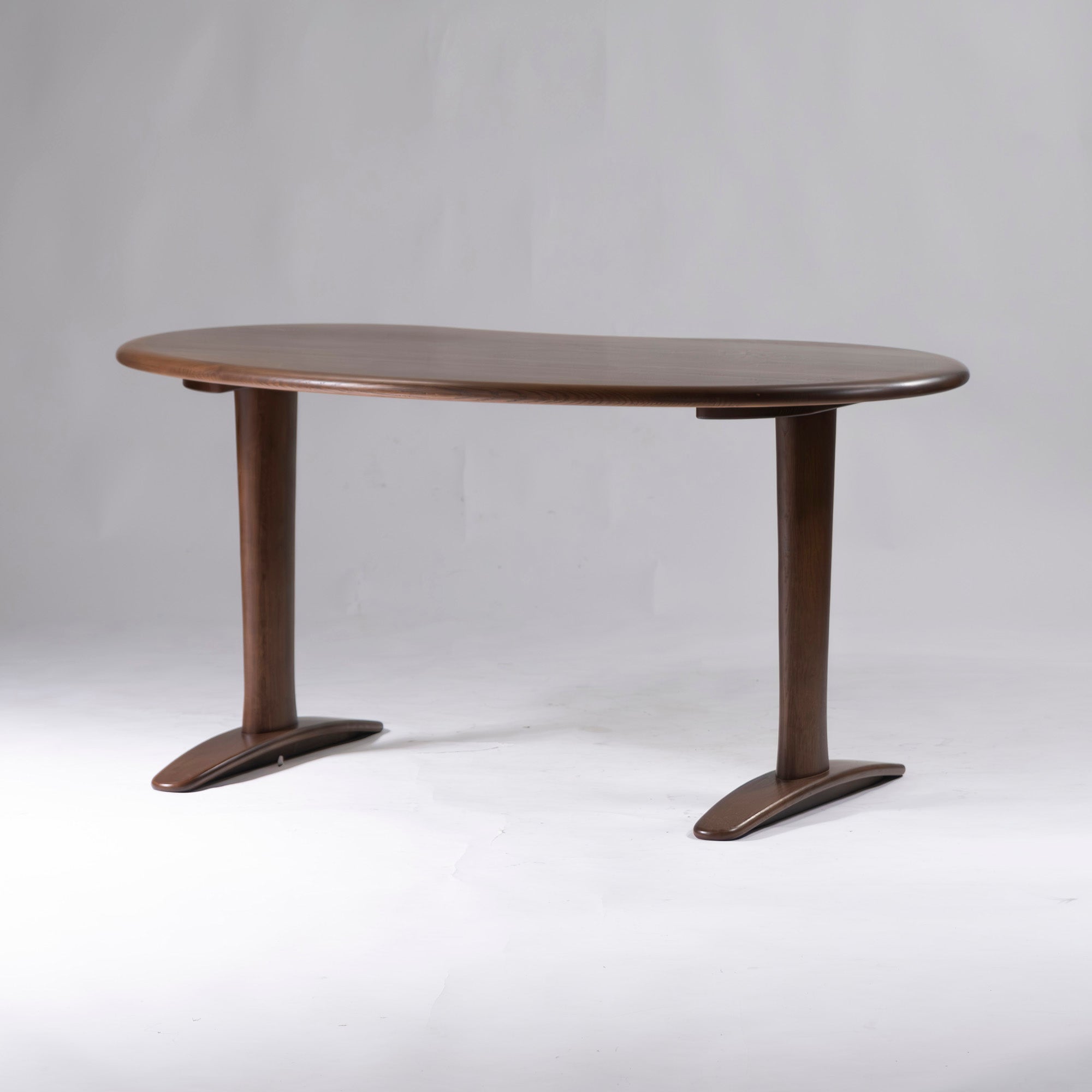 Dining table Hida Sangyo Woodpecker JIN Dining table w145 Oak bean-shaped top Bean table Solid wood