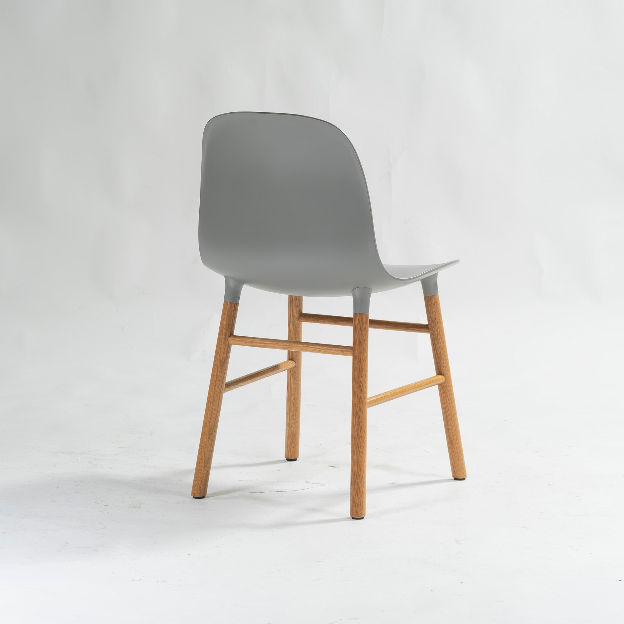 ダイニングチェア Normann Copenhagen ノーマンコペンハーゲン フォームチェア グレー(1) シェルチェア 北欧モダン