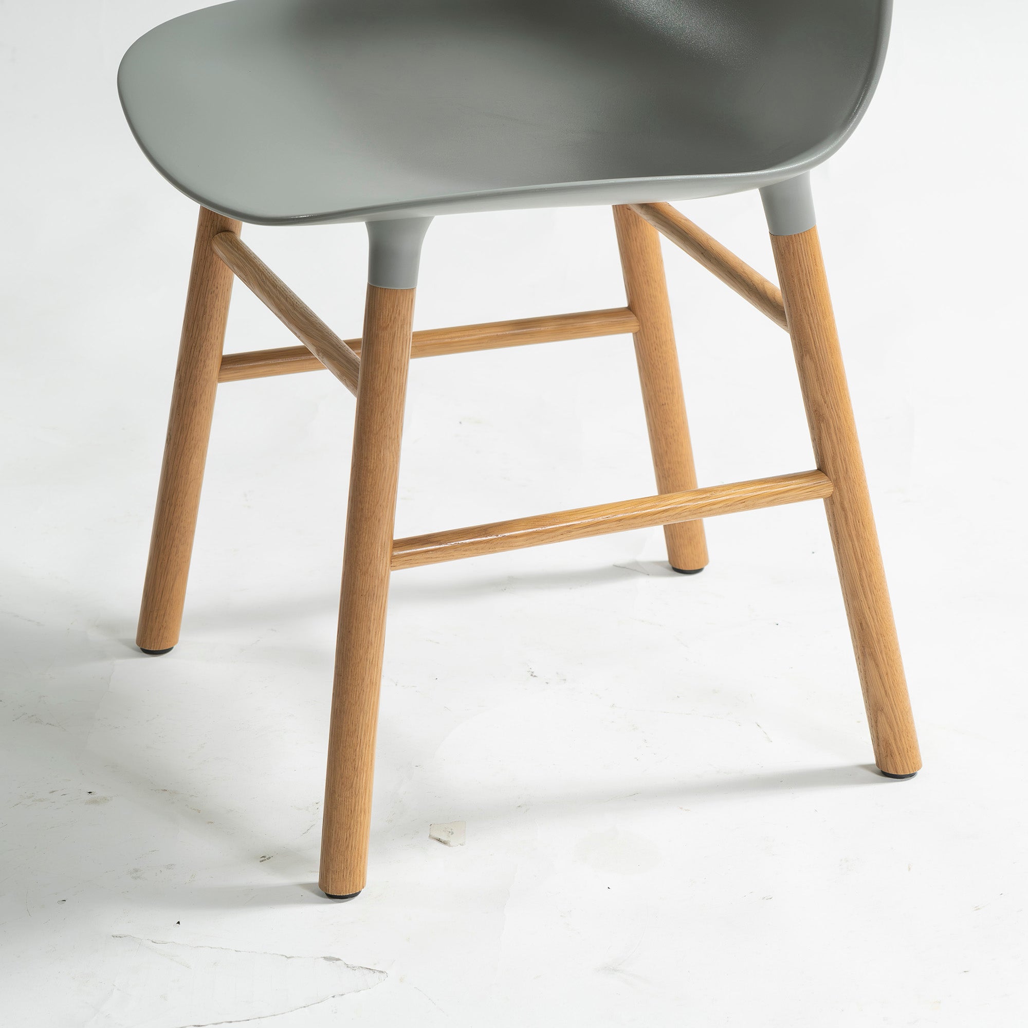 ダイニングチェア Normann Copenhagen ノーマンコペンハーゲン フォームチェア グレー(1) シェルチェア 北欧モダン