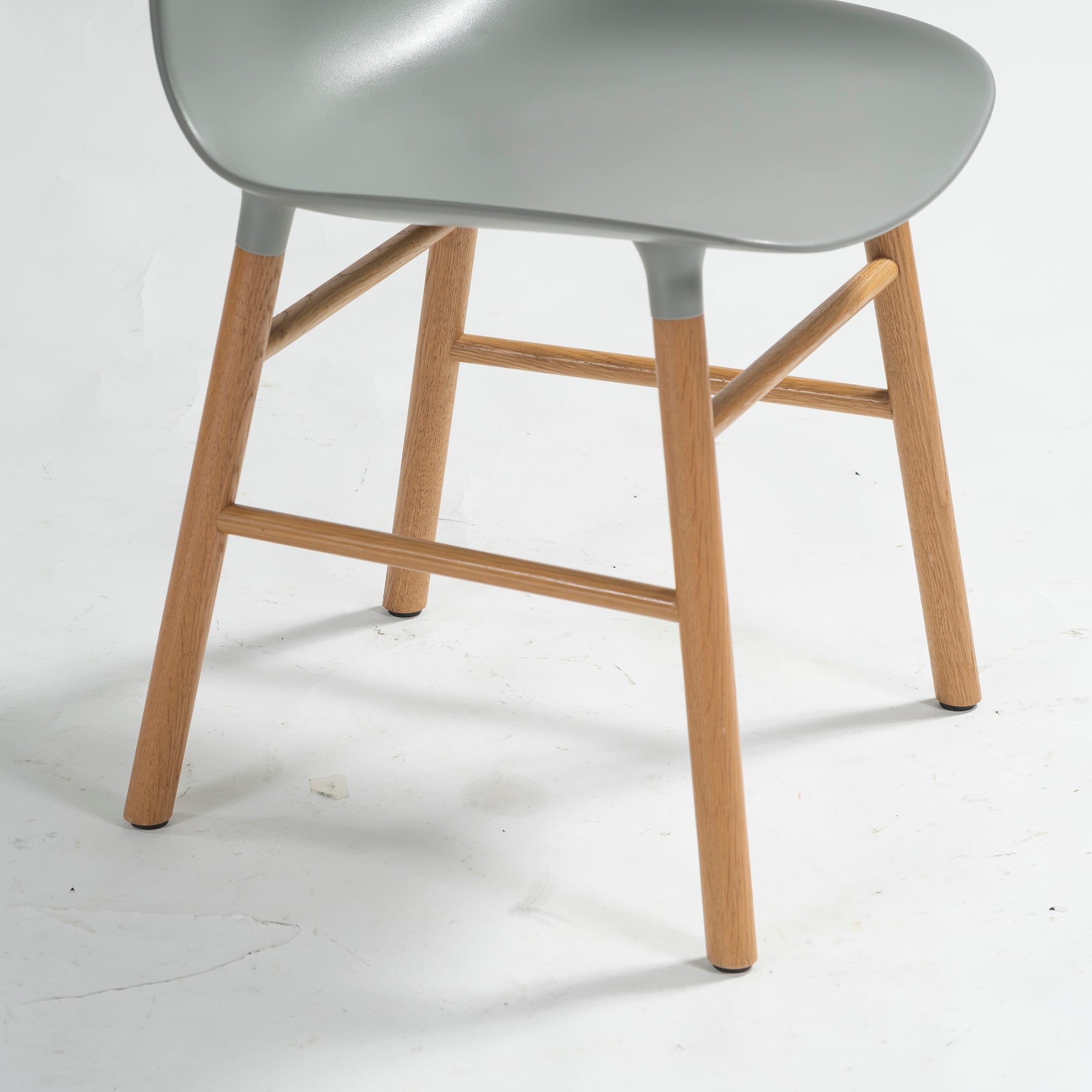 ダイニングチェア Normann Copenhagen ノーマンコペンハーゲン フォームチェア グレー(1) シェルチェア 北欧モダン