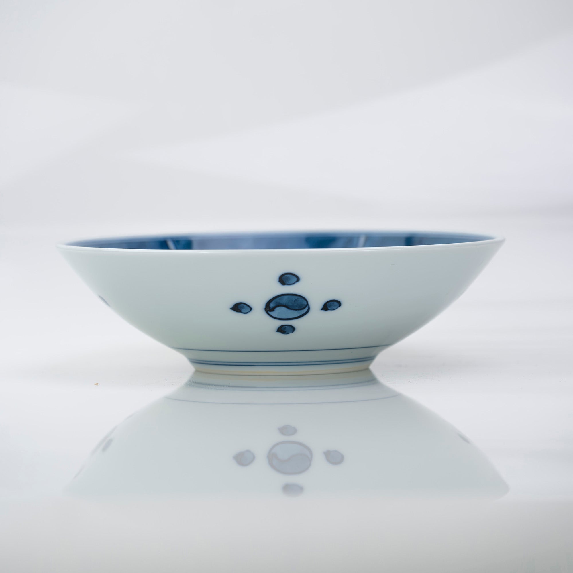 Gen'emon Kiln, Koremoku Kiln, Somenishiki Hibiscus Hand Bowl, Medium Bowl, 18cm, Arita Ware