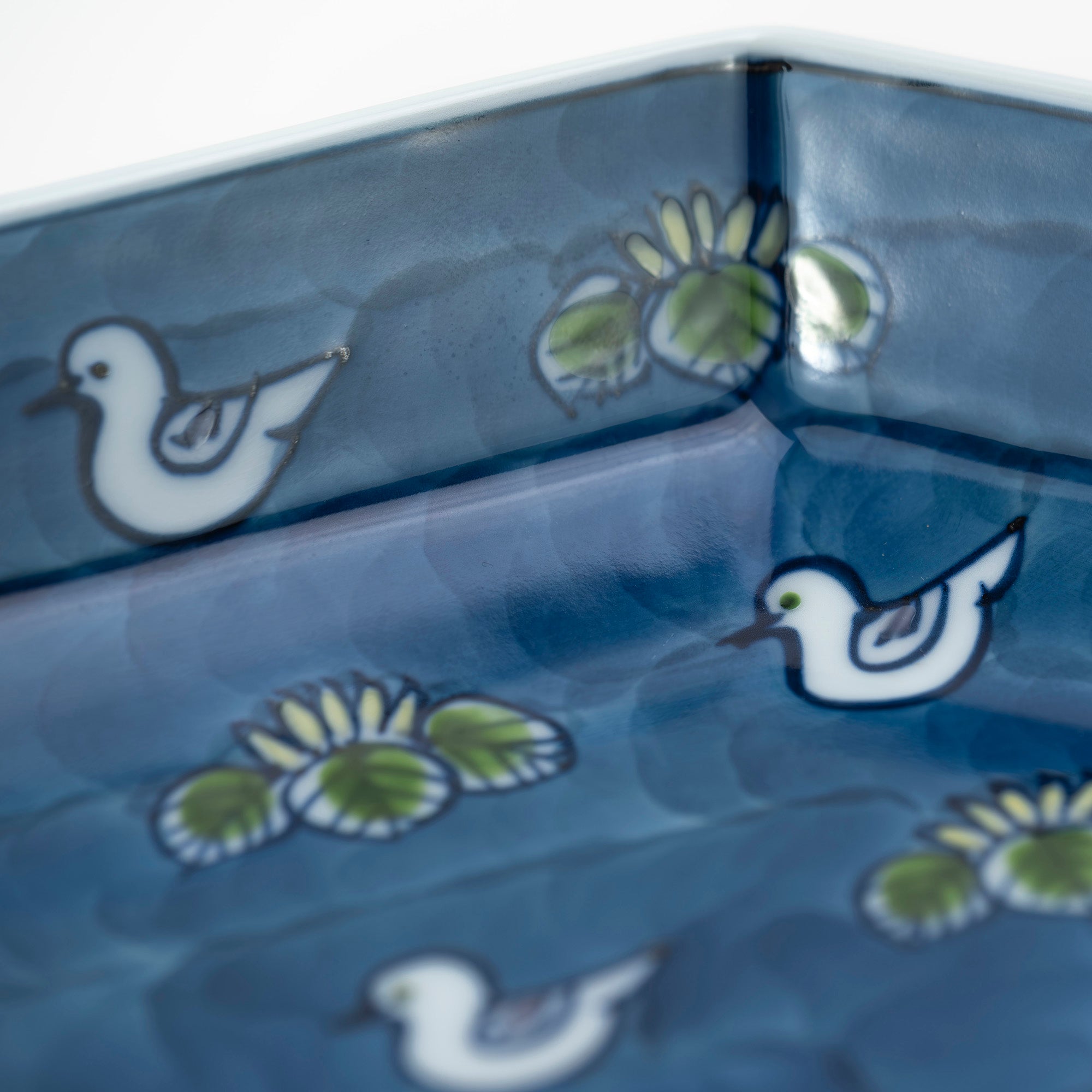 Gen'emon Kiln, Koremoku Kiln, Dye-nishiki Waterfowl Design, Square Plate, 18.5cm, Arita Ware