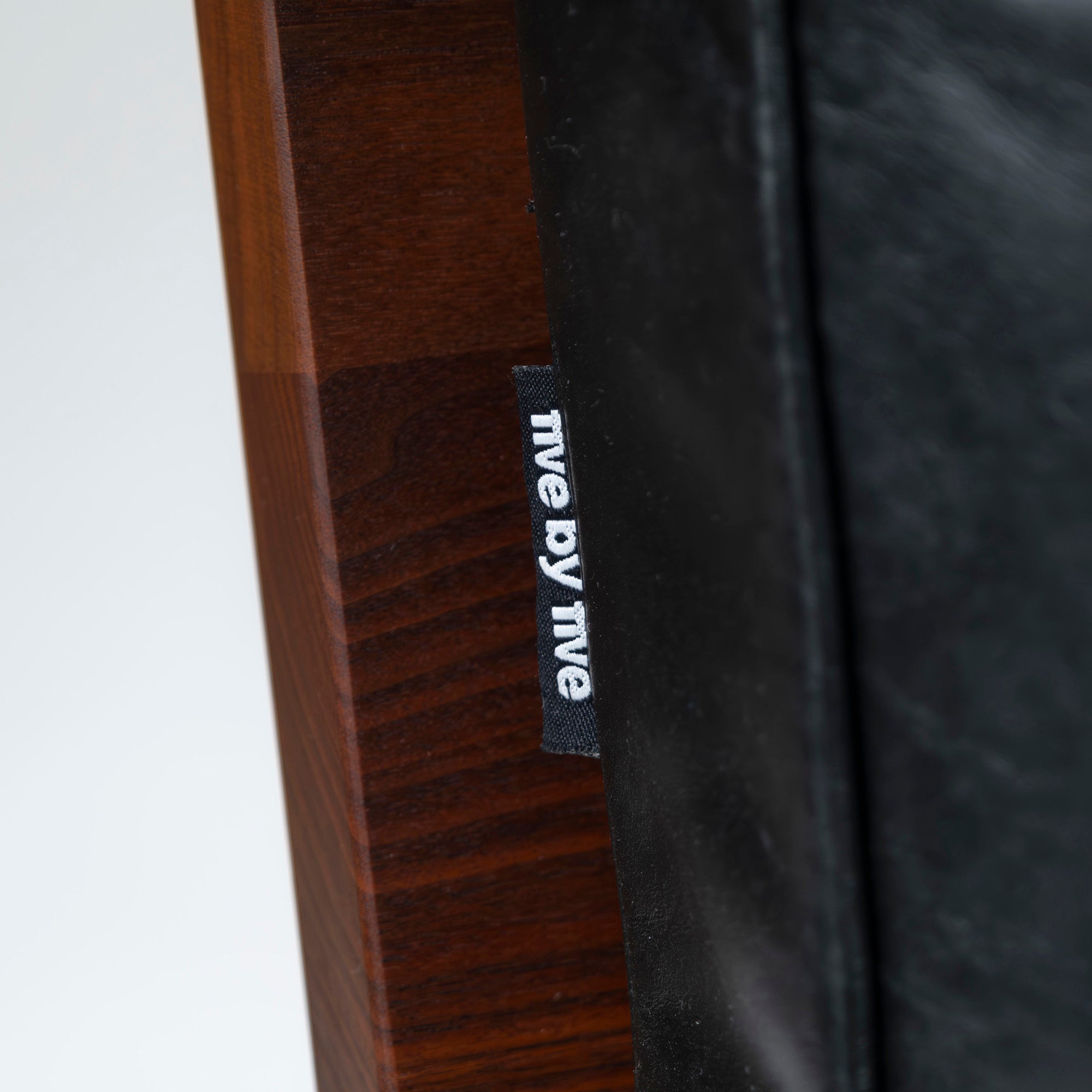 ACTUS sofa ACTUS five by five TILL w180 solid walnut leather genuine leather master wall