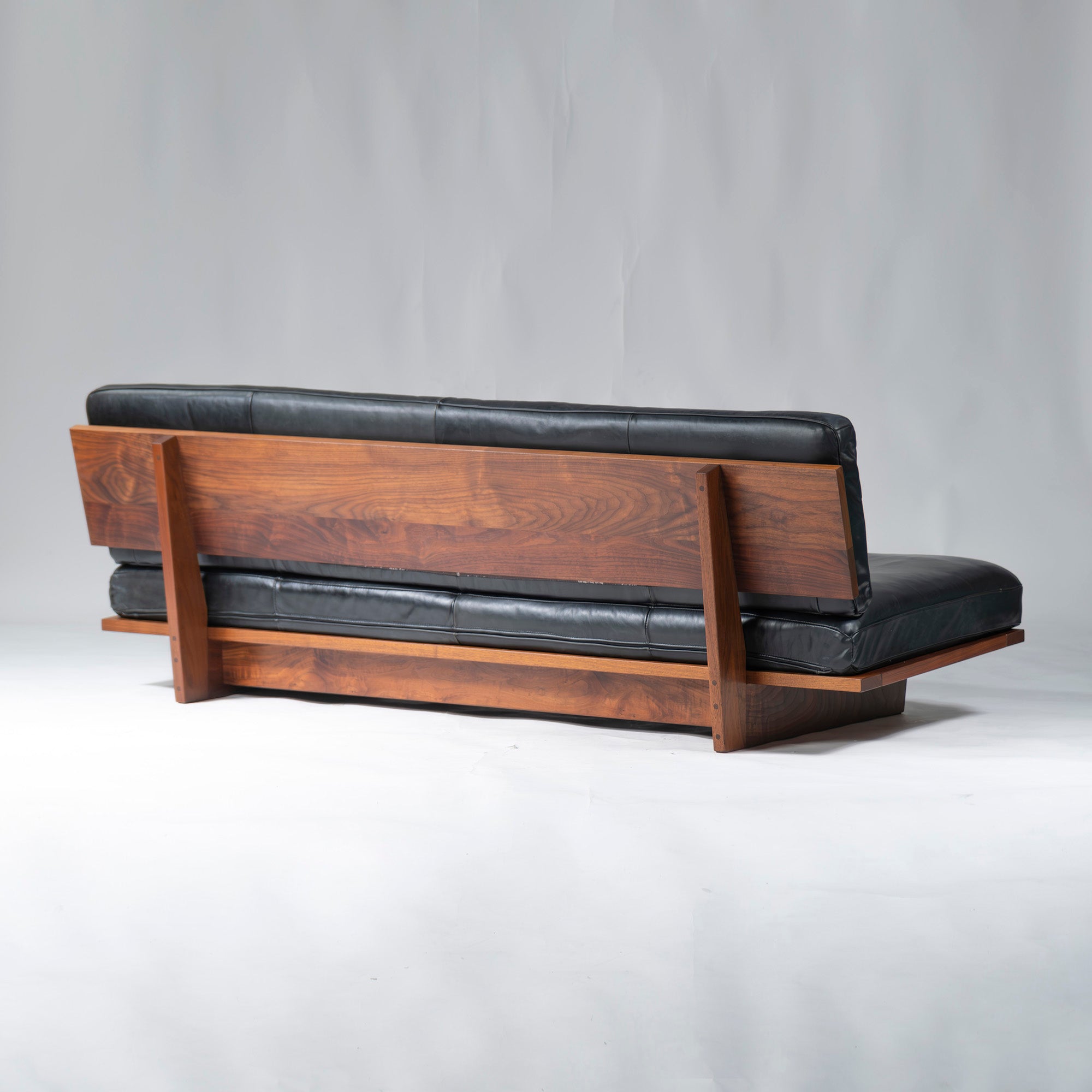 ACTUS sofa ACTUS five by five TILL w180 solid walnut leather genuine leather master wall