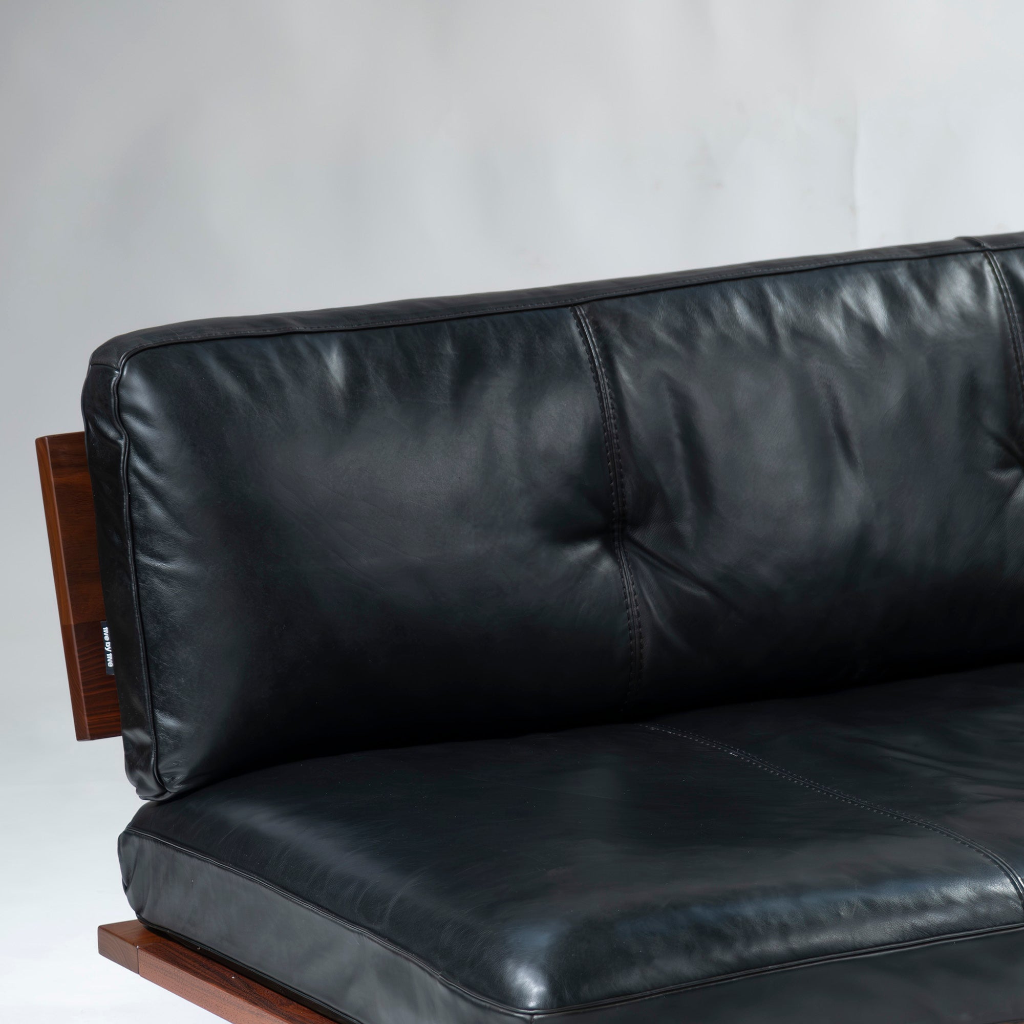 ACTUS sofa ACTUS five by five TILL w180 solid walnut leather genuine leather master wall