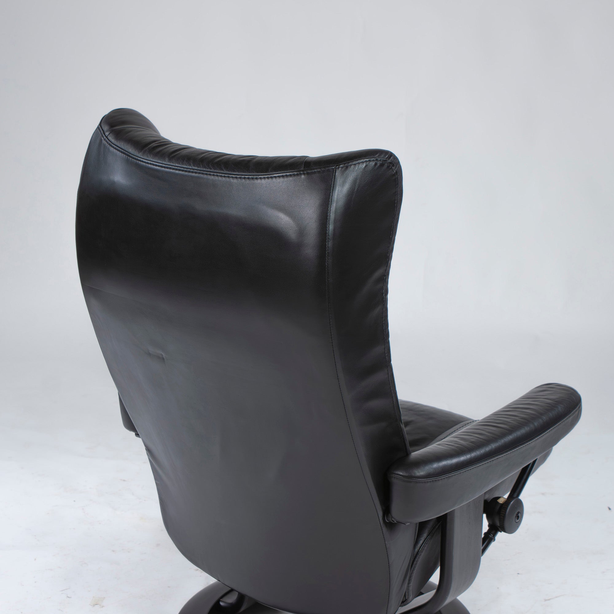 Reclining chair Ekornes Stressless Chair Wing Black x Black with ottoman Nordic modern