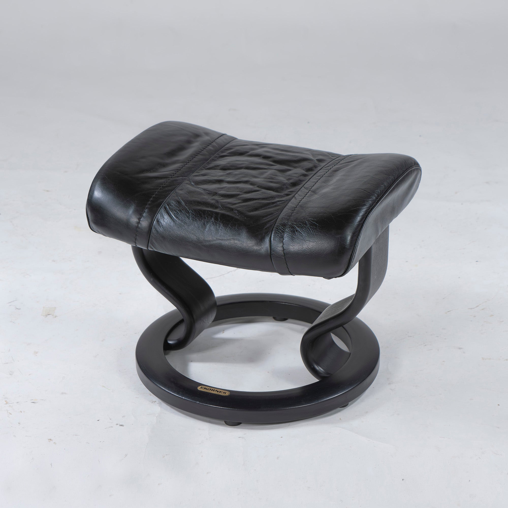 Reclining chair Ekornes Stressless Chair Wing Black x Black with ottoman Nordic modern