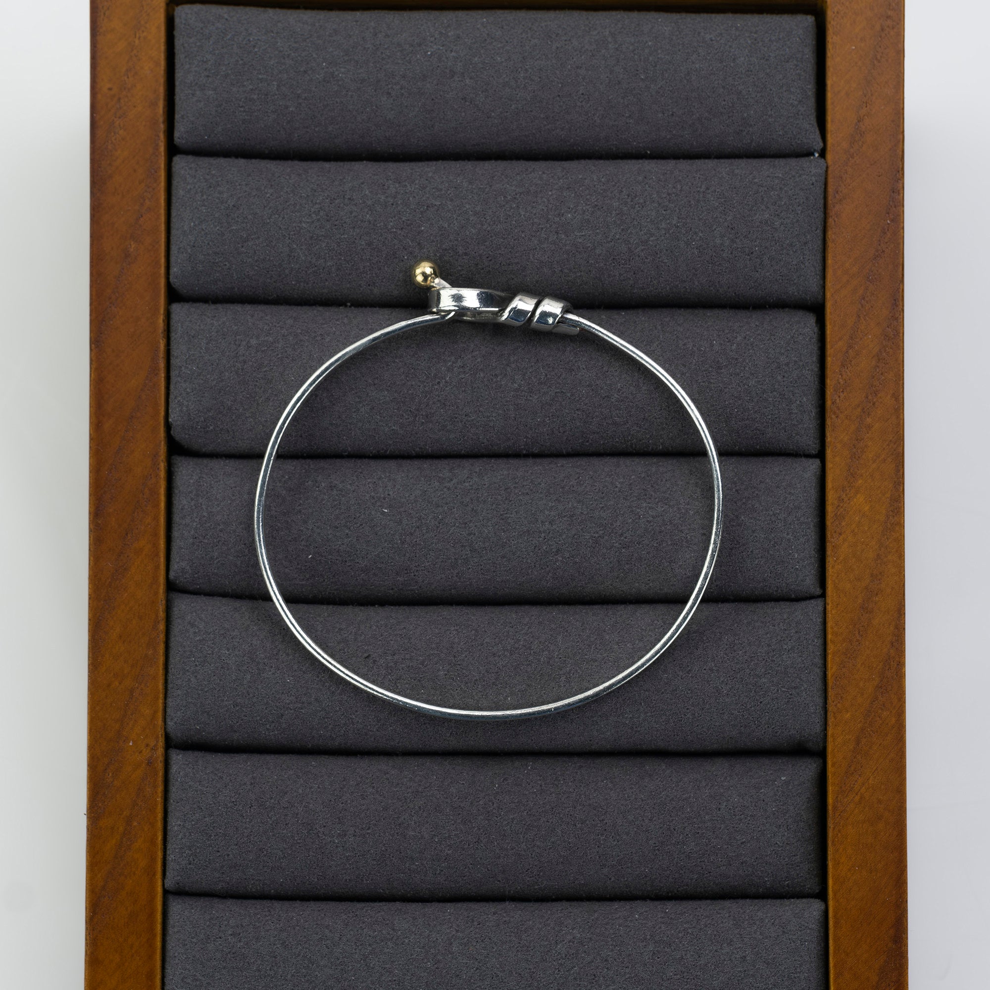 Tiffany & Co. Flat Wire Love Knot Bangle Bracelet Women's Accessory 925 Silver K18 9.48g (1)