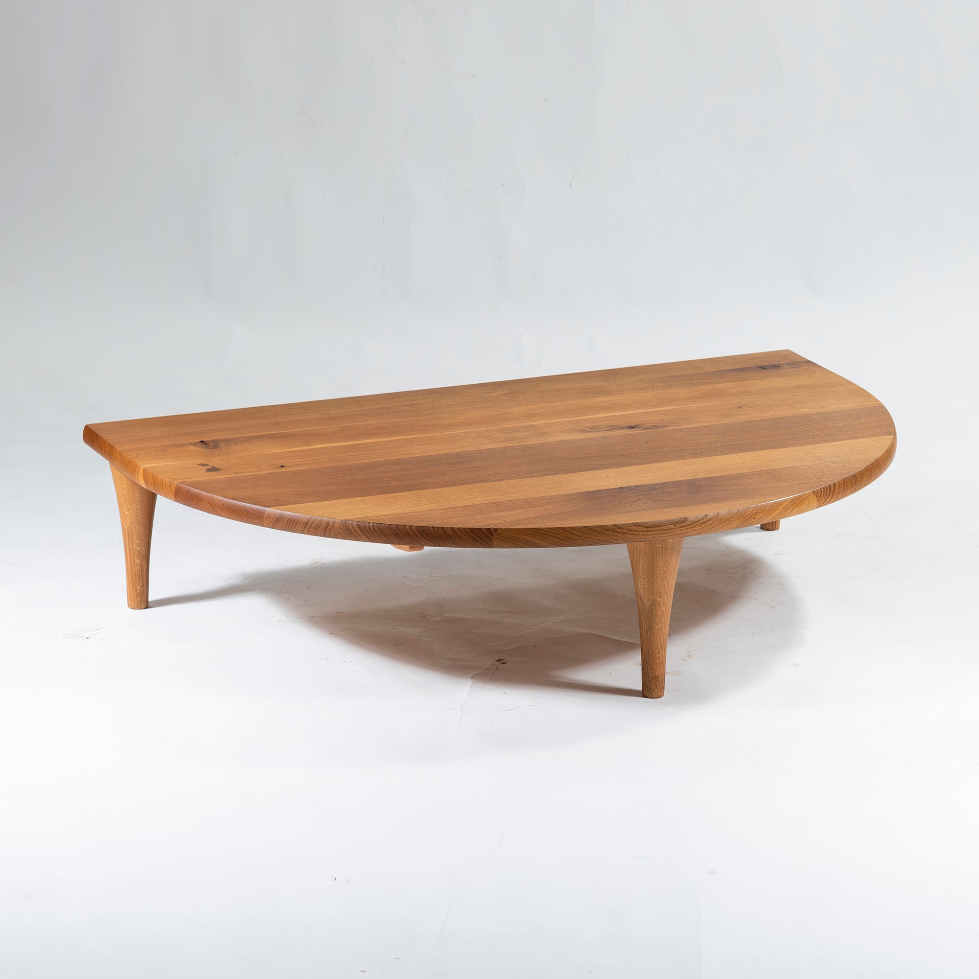 Center table Hida Sangyo Mori no Kotoba Semicircular living table W150 White oak solid wood Woodpecker Toshimitsu Sasaki Japanese modern Natural