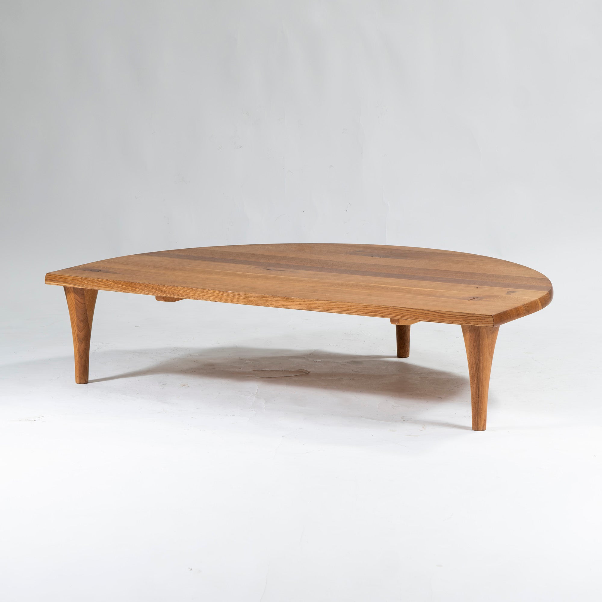 Center table Hida Sangyo Mori no Kotoba Semicircular living table W150 White oak solid wood Woodpecker Toshimitsu Sasaki Japanese modern Natural