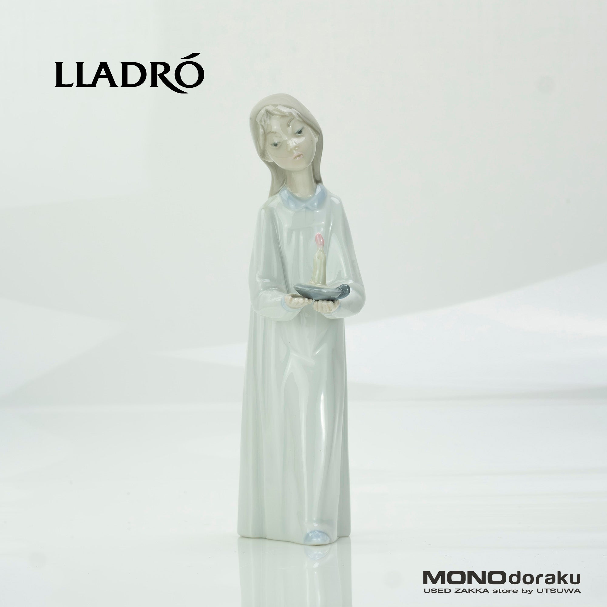 Lladro Girl with a Candle Fulgencio Garcia Figurine 1974