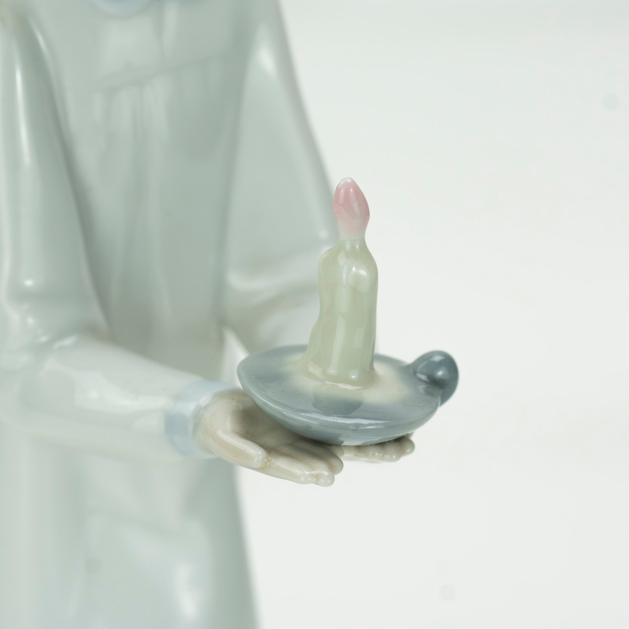 Lladro Girl with a Candle Fulgencio Garcia Figurine 1974