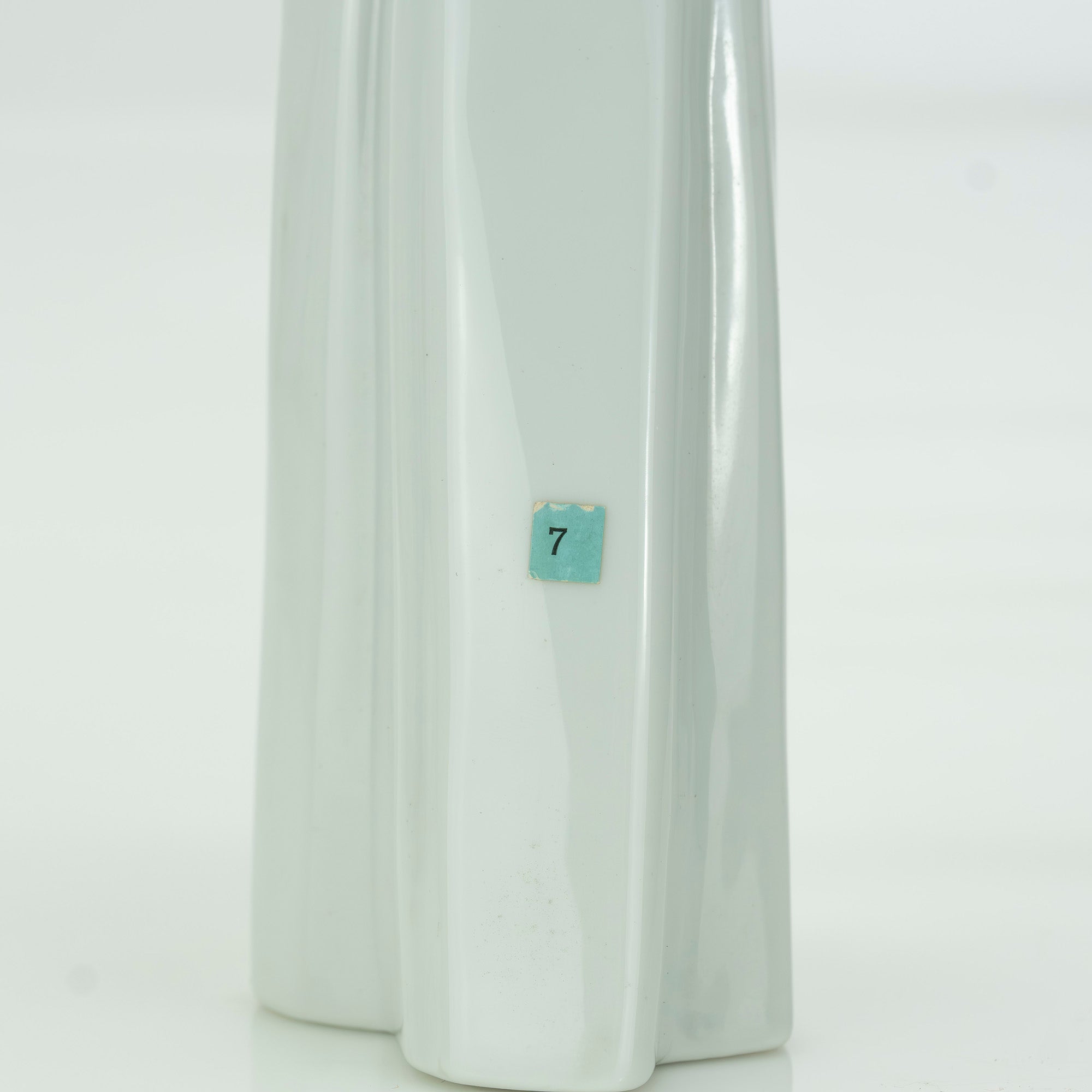 Lladro Girl with a Candle Fulgencio Garcia Figurine 1974