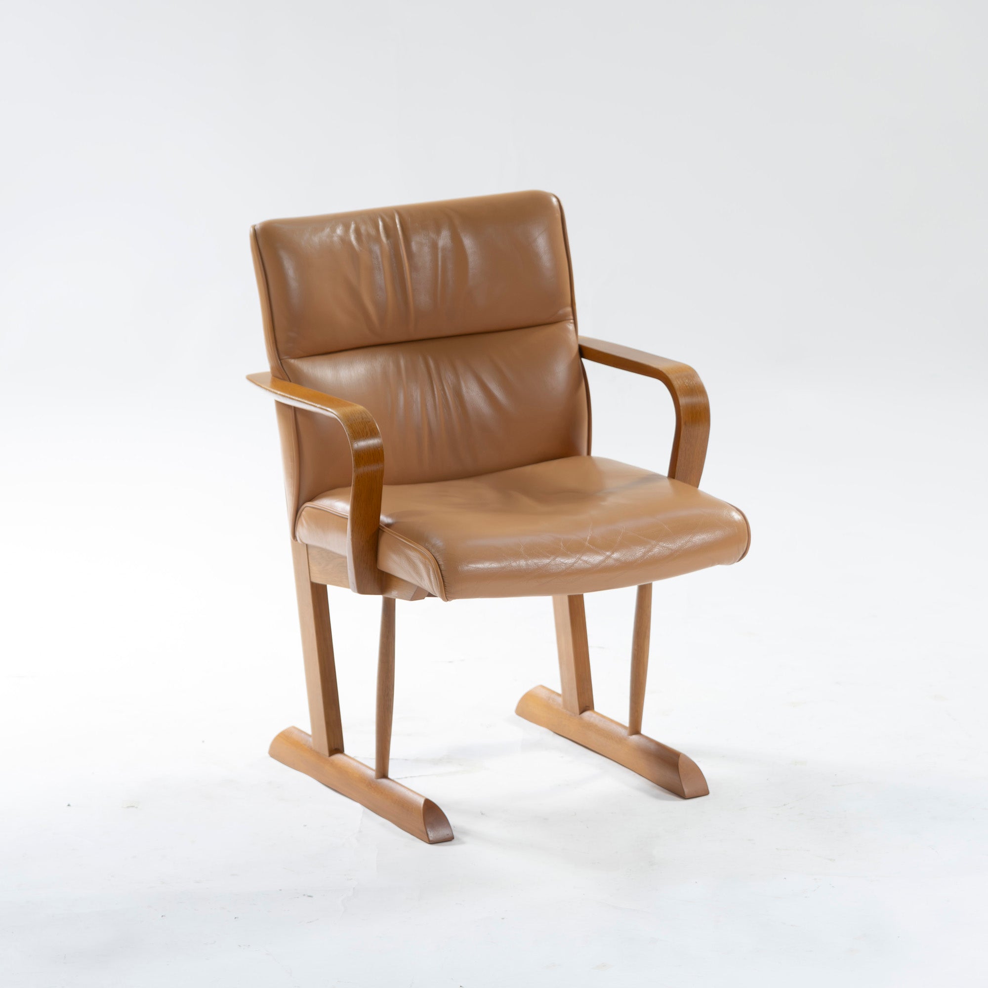 Dining chair Hida Sangyo Woodpecker Enku Armchair (1) Oak wood Genuine leather Natural modern Japanese modern Toshimitsu Sasaki
