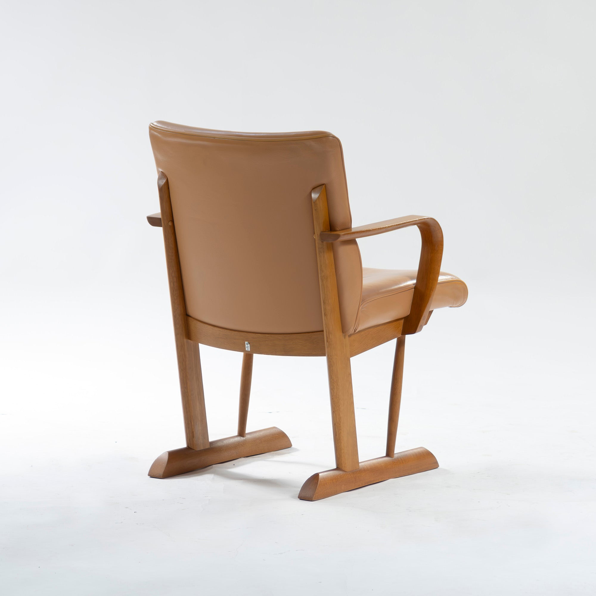 Dining chair Hida Sangyo Woodpecker Enku Armchair (1) Oak wood Genuine leather Natural modern Japanese modern Toshimitsu Sasaki