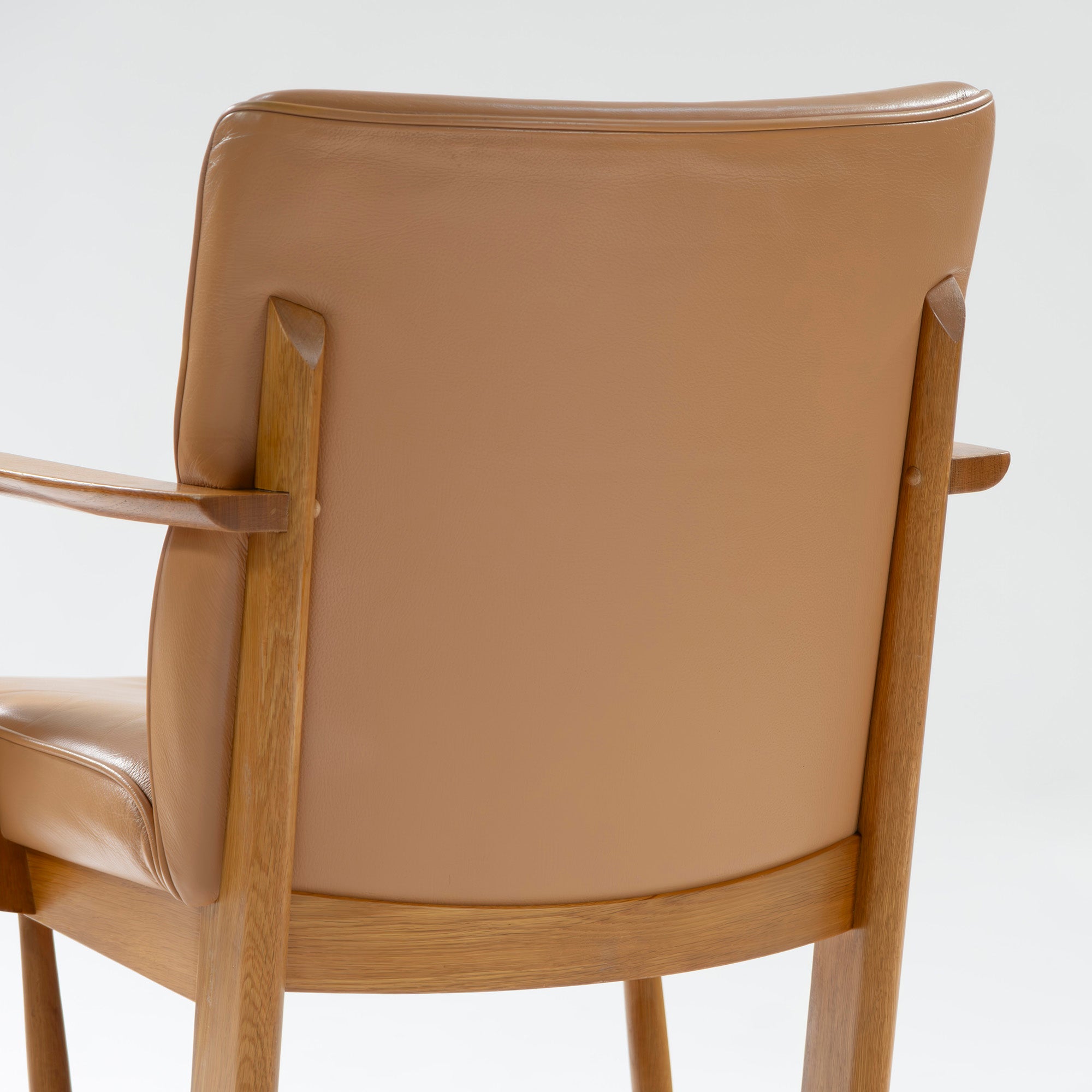Dining chair Hida Sangyo Woodpecker Enku Armchair (2) Oak wood Genuine leather Natural modern Japanese modern Toshimitsu Sasaki