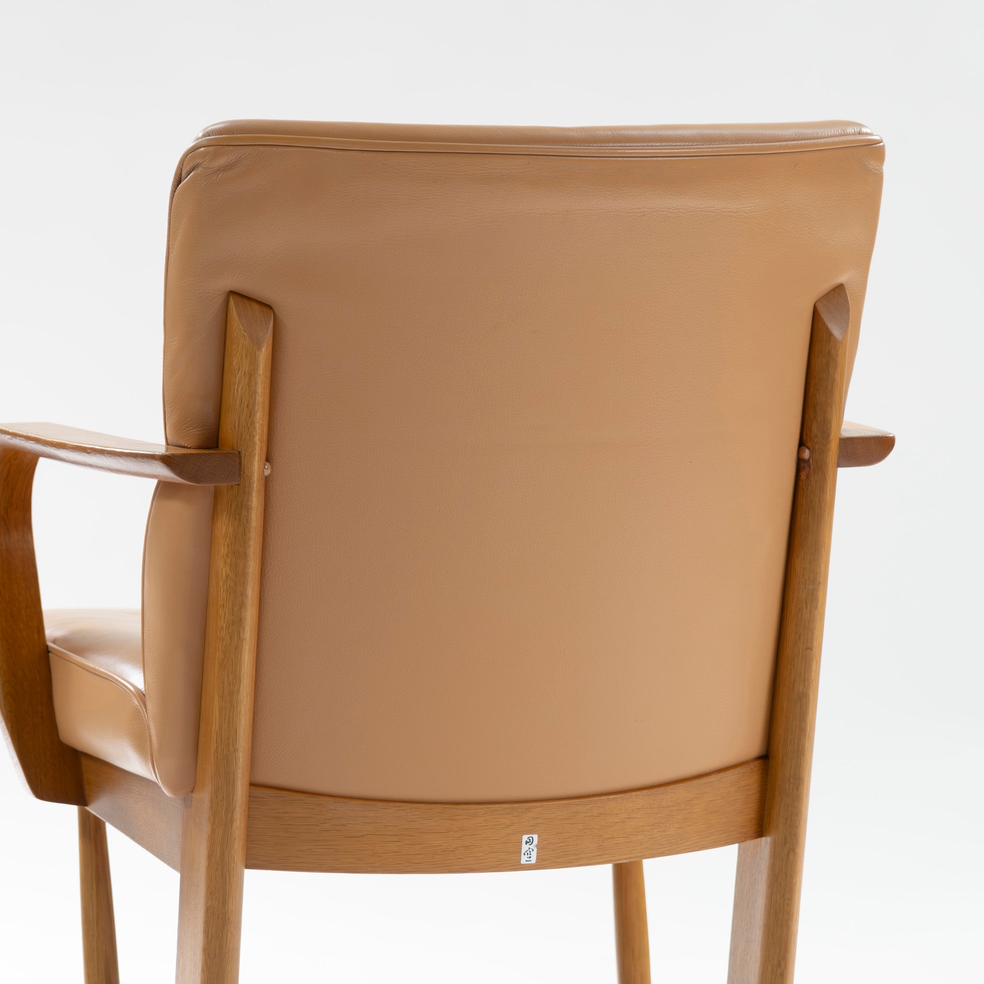 Dining chair Hida Sangyo Woodpecker Enku Armchair (3) Oak wood Genuine leather Natural modern Japanese modern Toshimitsu Sasaki